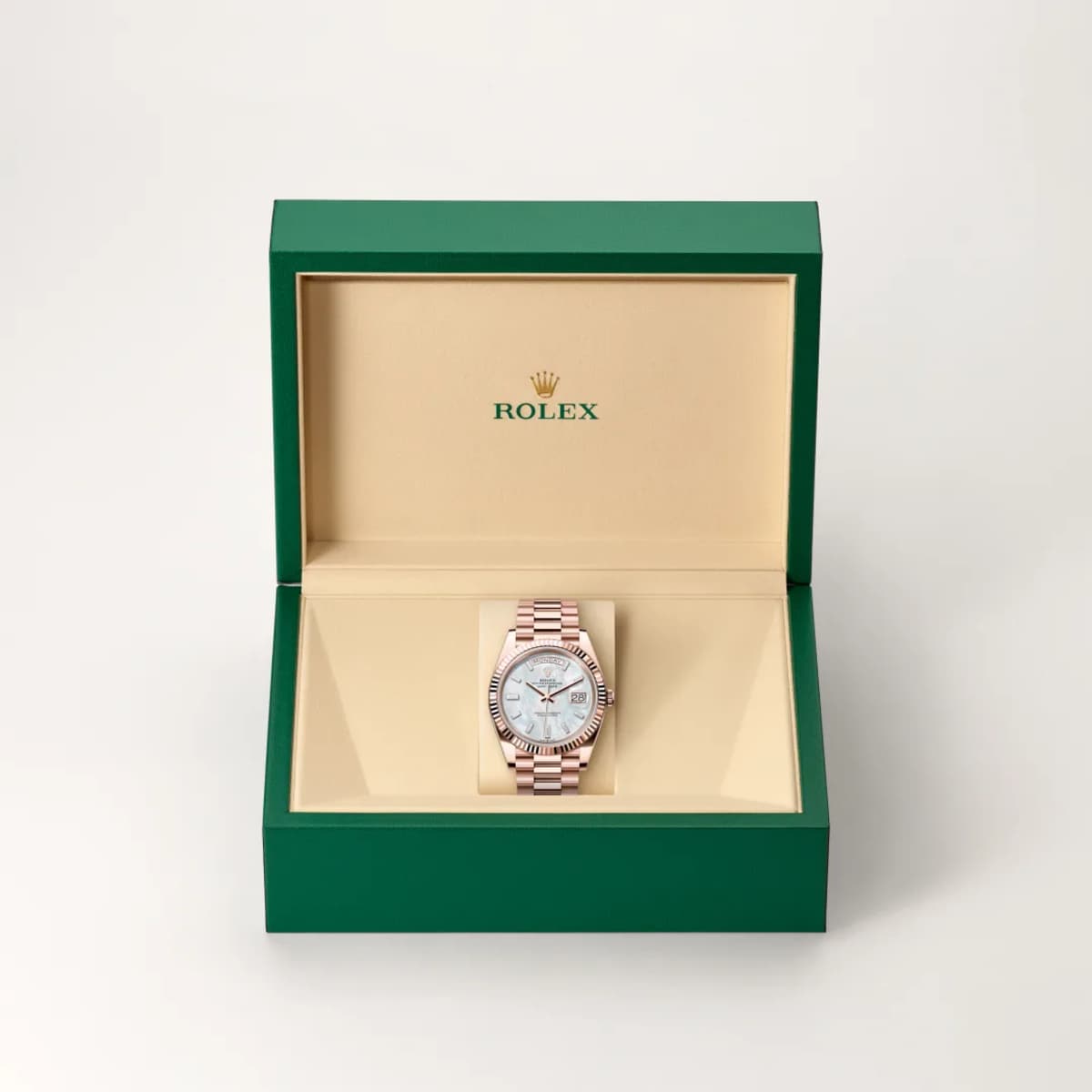 Rolex Day-Date
in 18 ct Everose gold, M228235-0056 - Bucherer