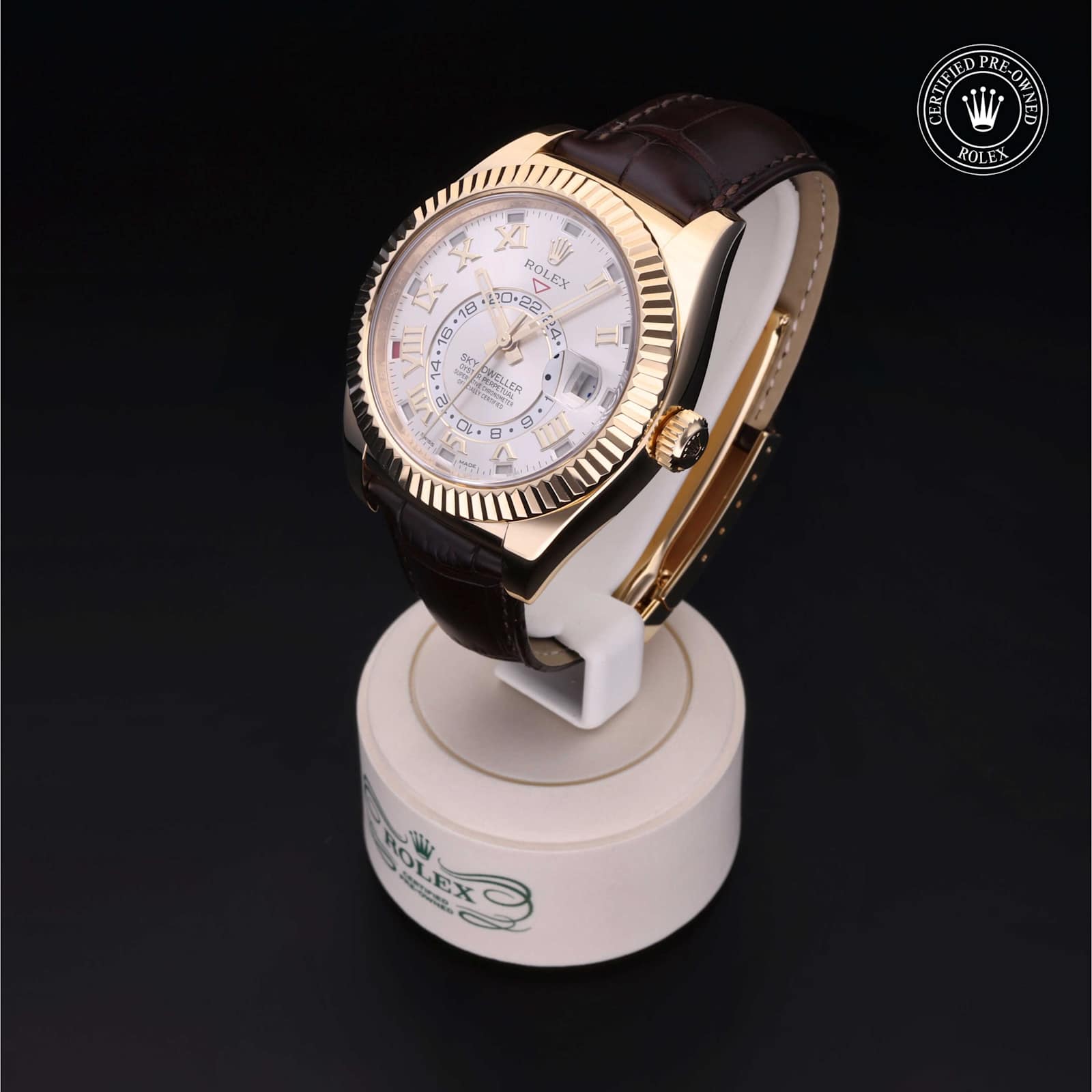 Rolex Sky-Dweller in Yellow Gold, 326138 - Bucherer