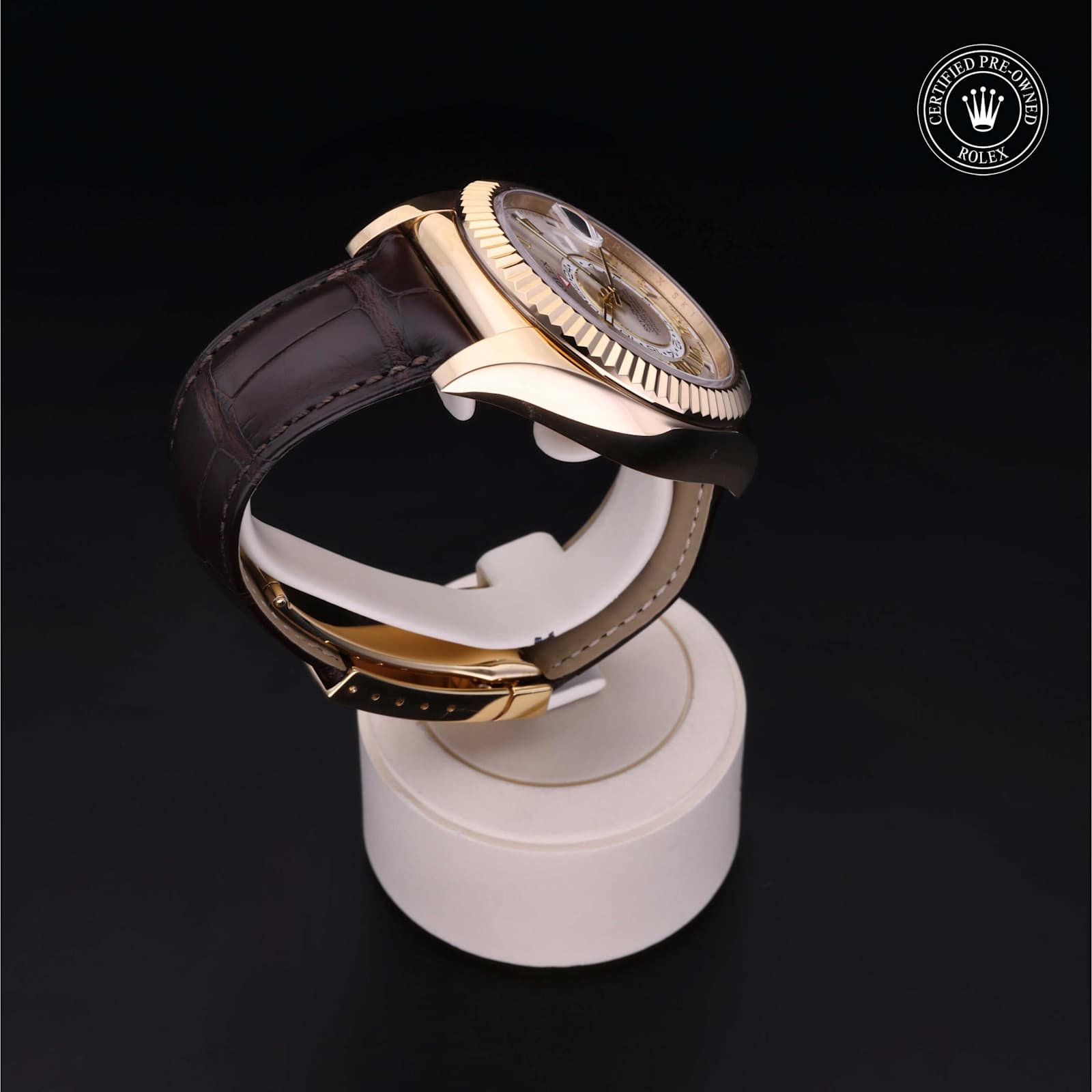 Rolex Sky-Dweller in Yellow Gold, 326138 - Bucherer