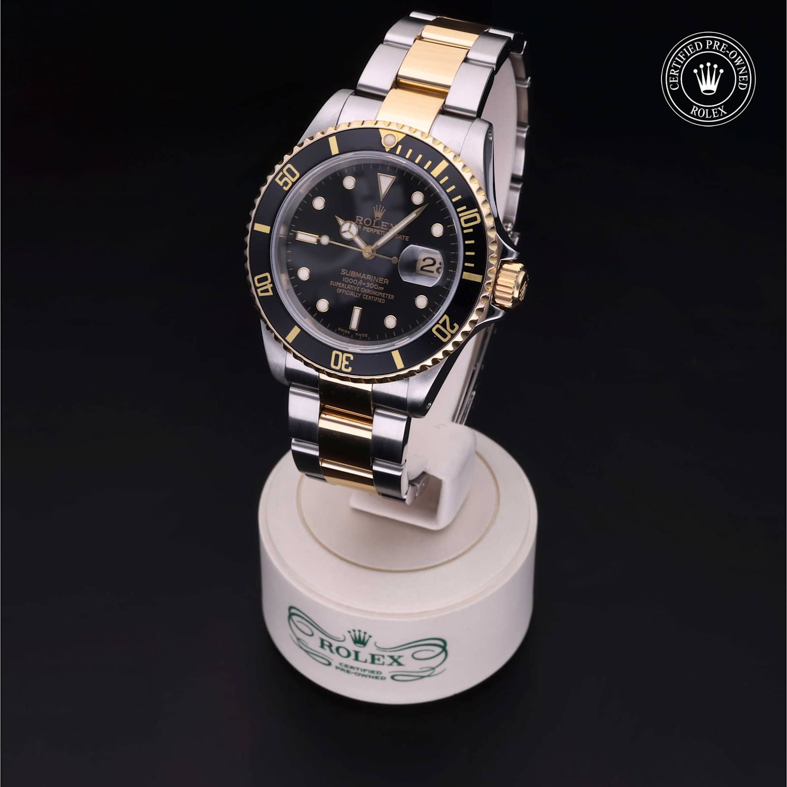 Submariner Date alternate view 5