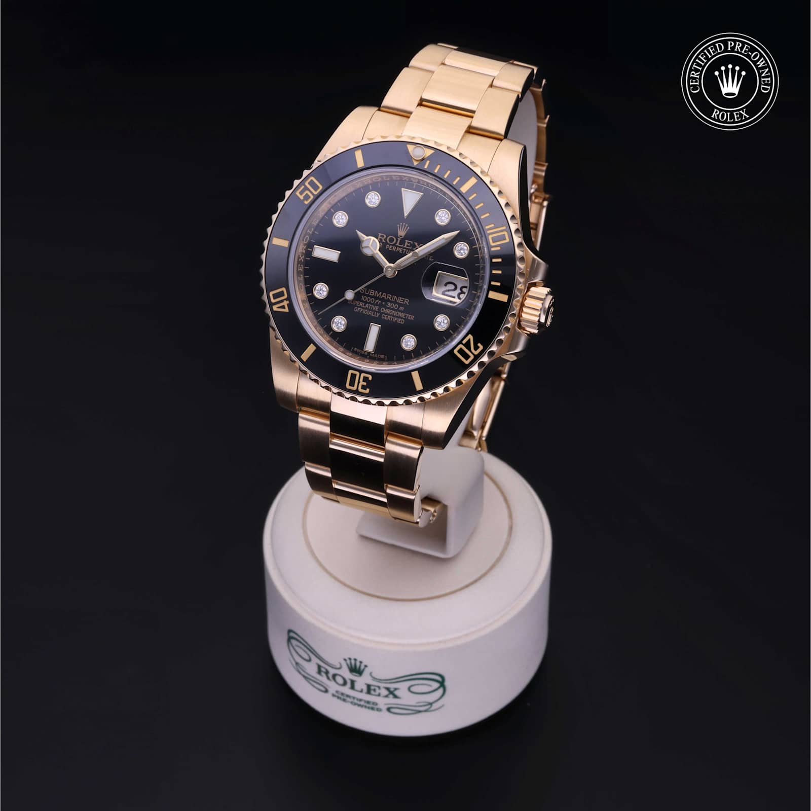 Submariner Date alternate view 4