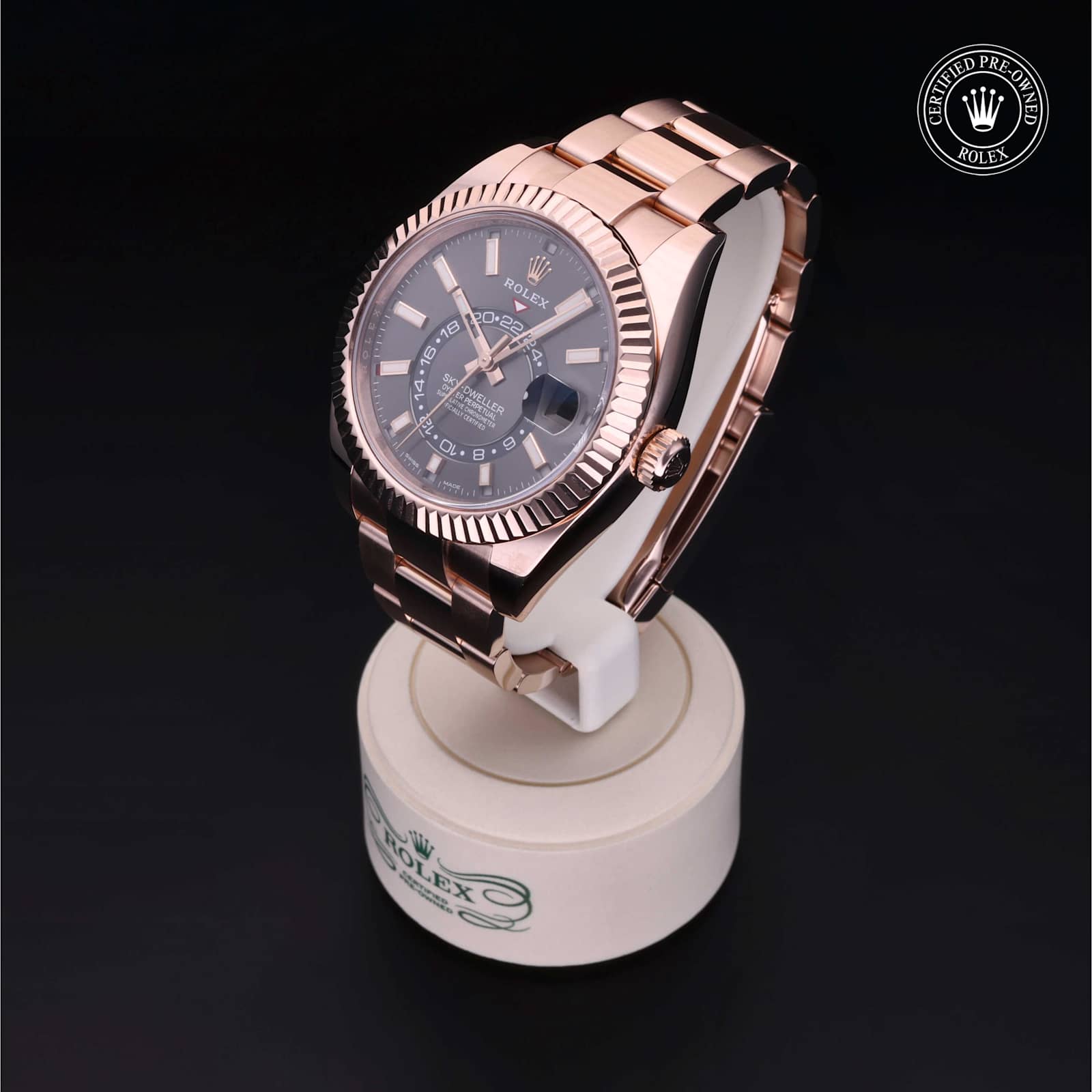 Rolex Sky-Dweller in Rose Gold, 326935 - Bucherer