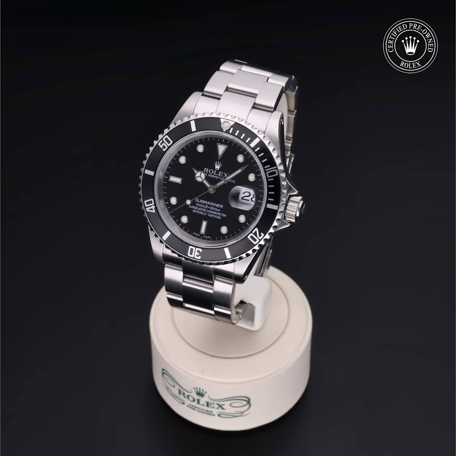 Submariner Date alternate view 4