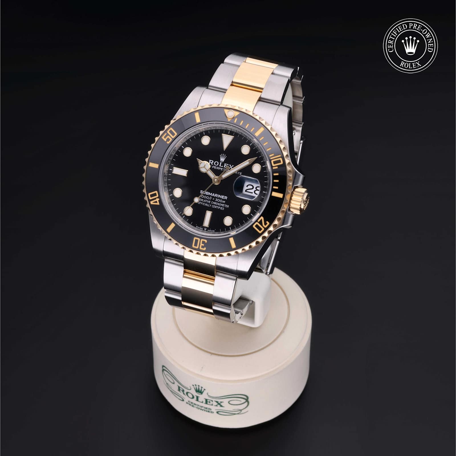 Submariner Date alternate view 5
