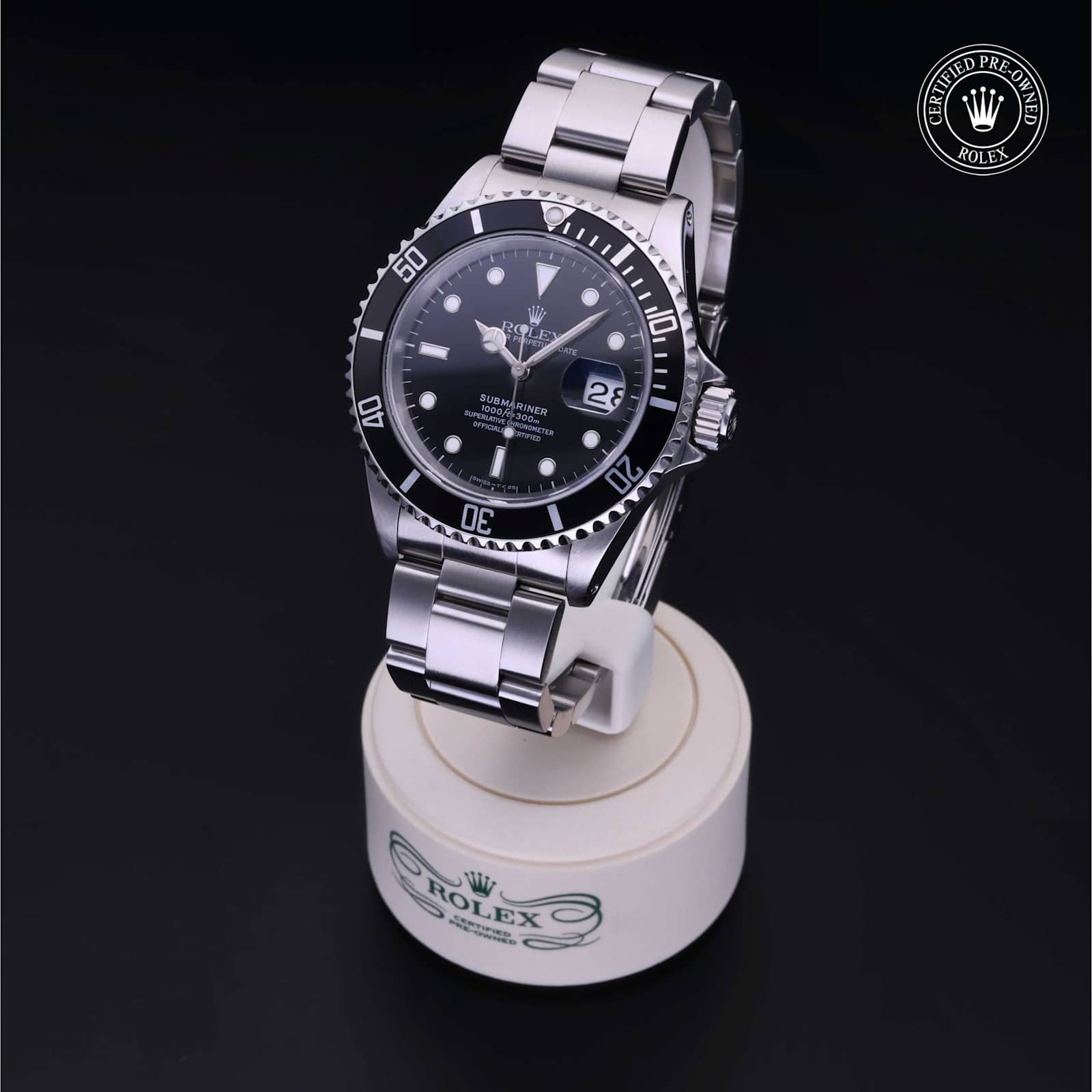 Submariner Date alternate view 5