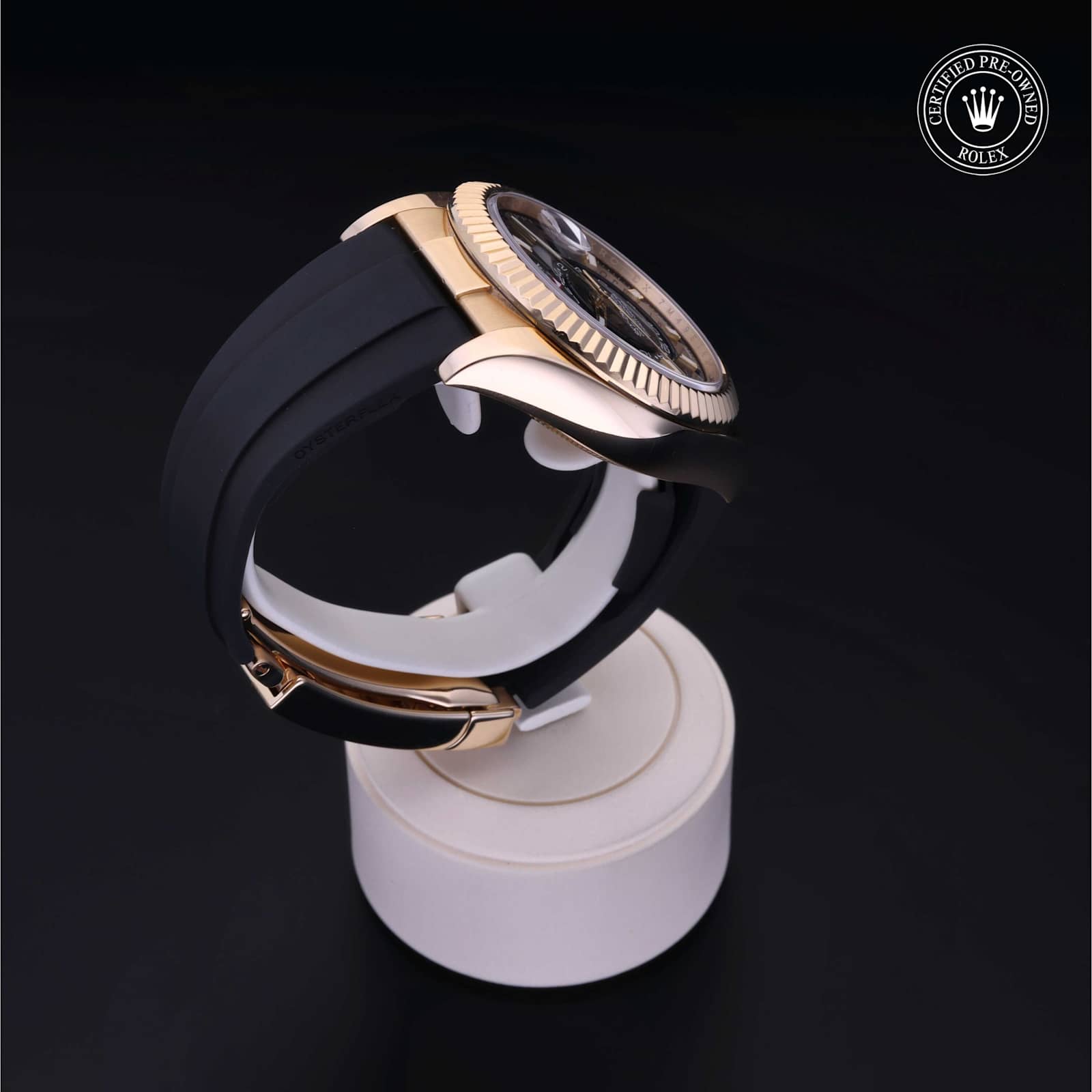 Rolex Sky-Dweller in Yellow Gold, 326238 - Bucherer