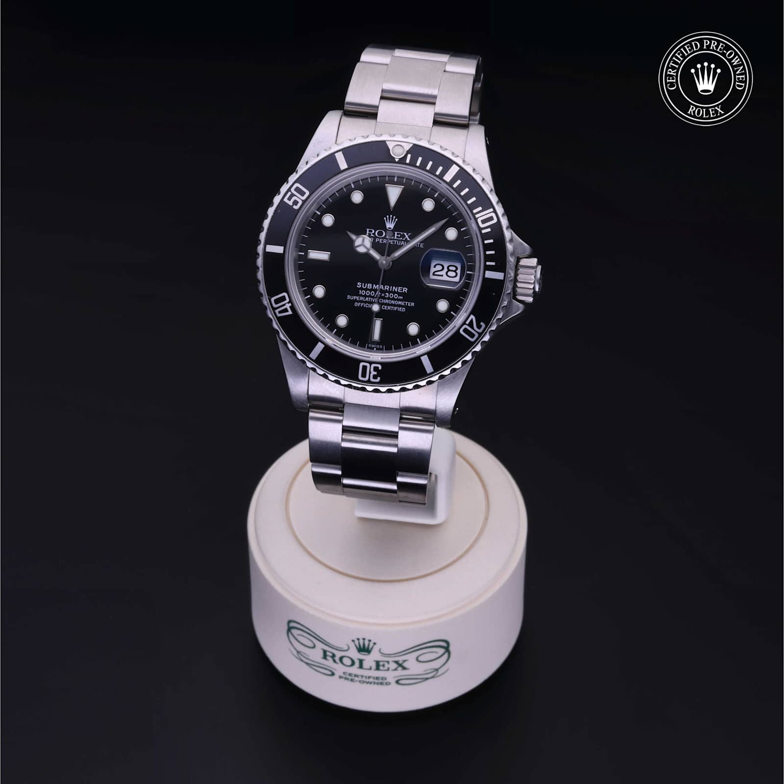 Submariner Date alternate view 4