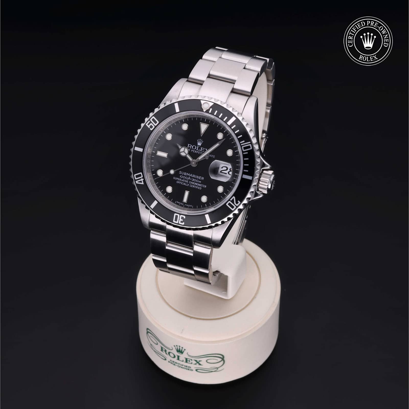 Submariner Date alternate view 5