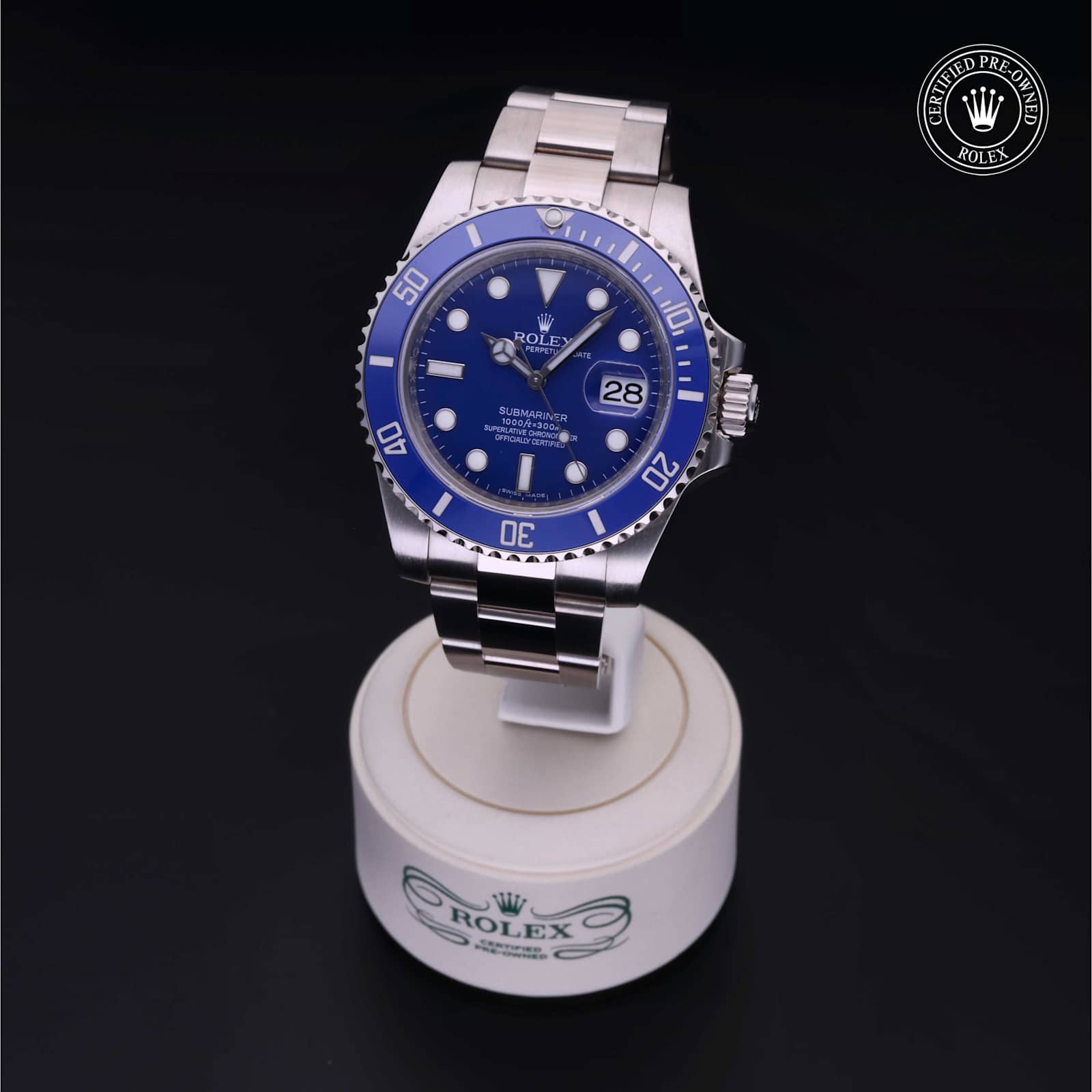Submariner Date alternate view 4