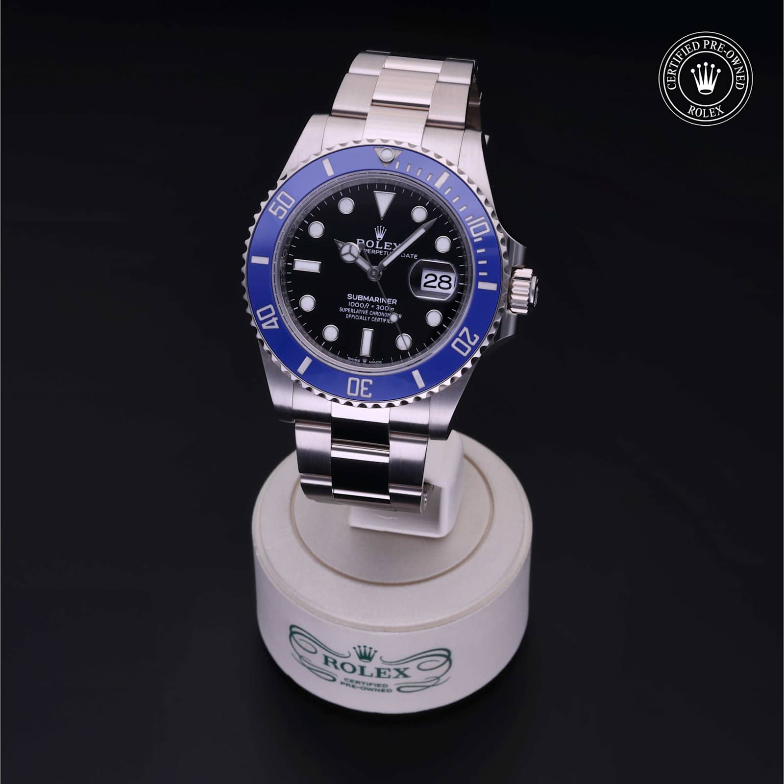 Submariner Date alternate view 4