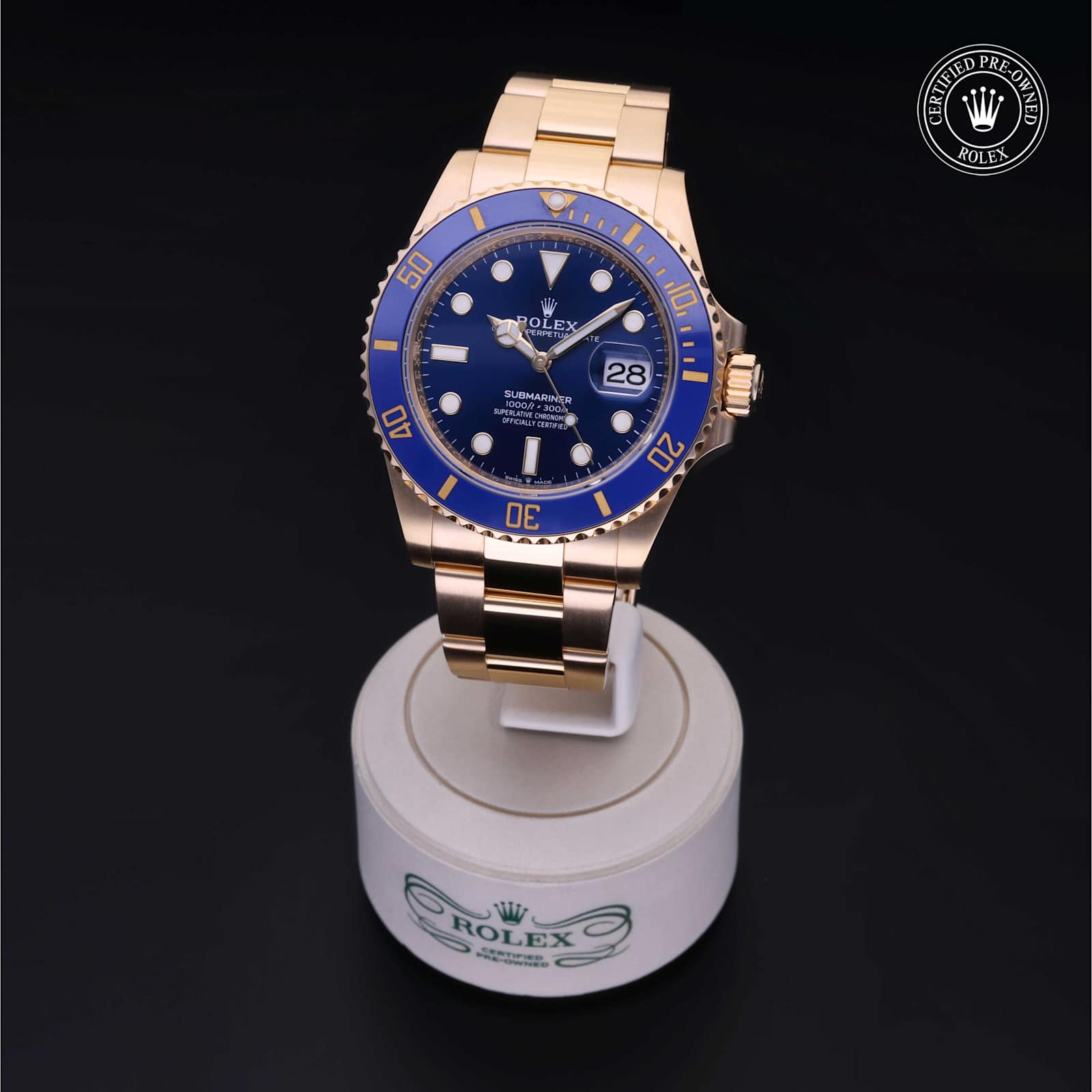 Submariner Date alternate view 4