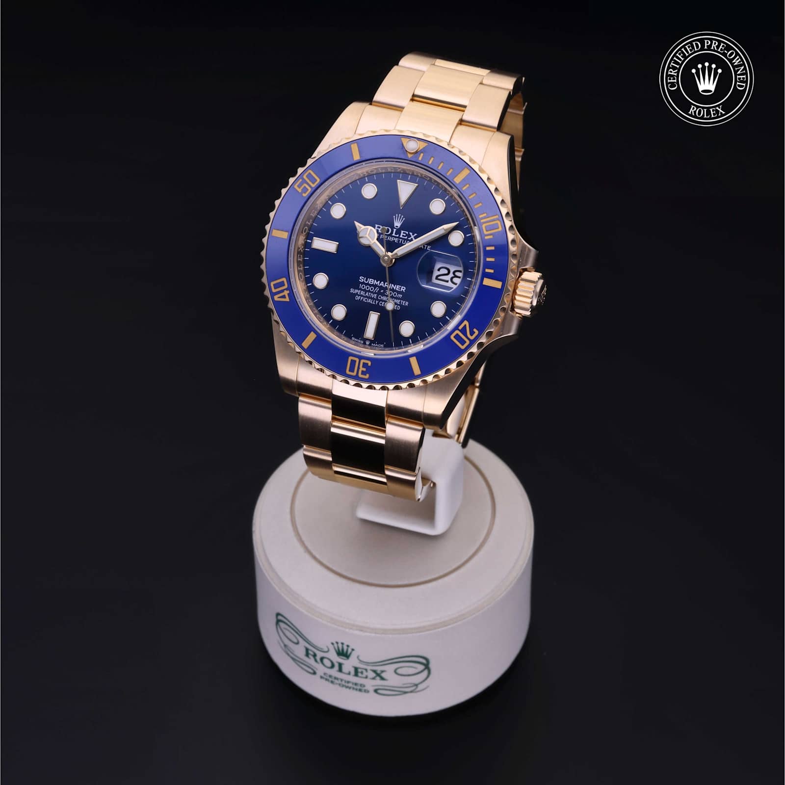 Submariner Date alternate view 5