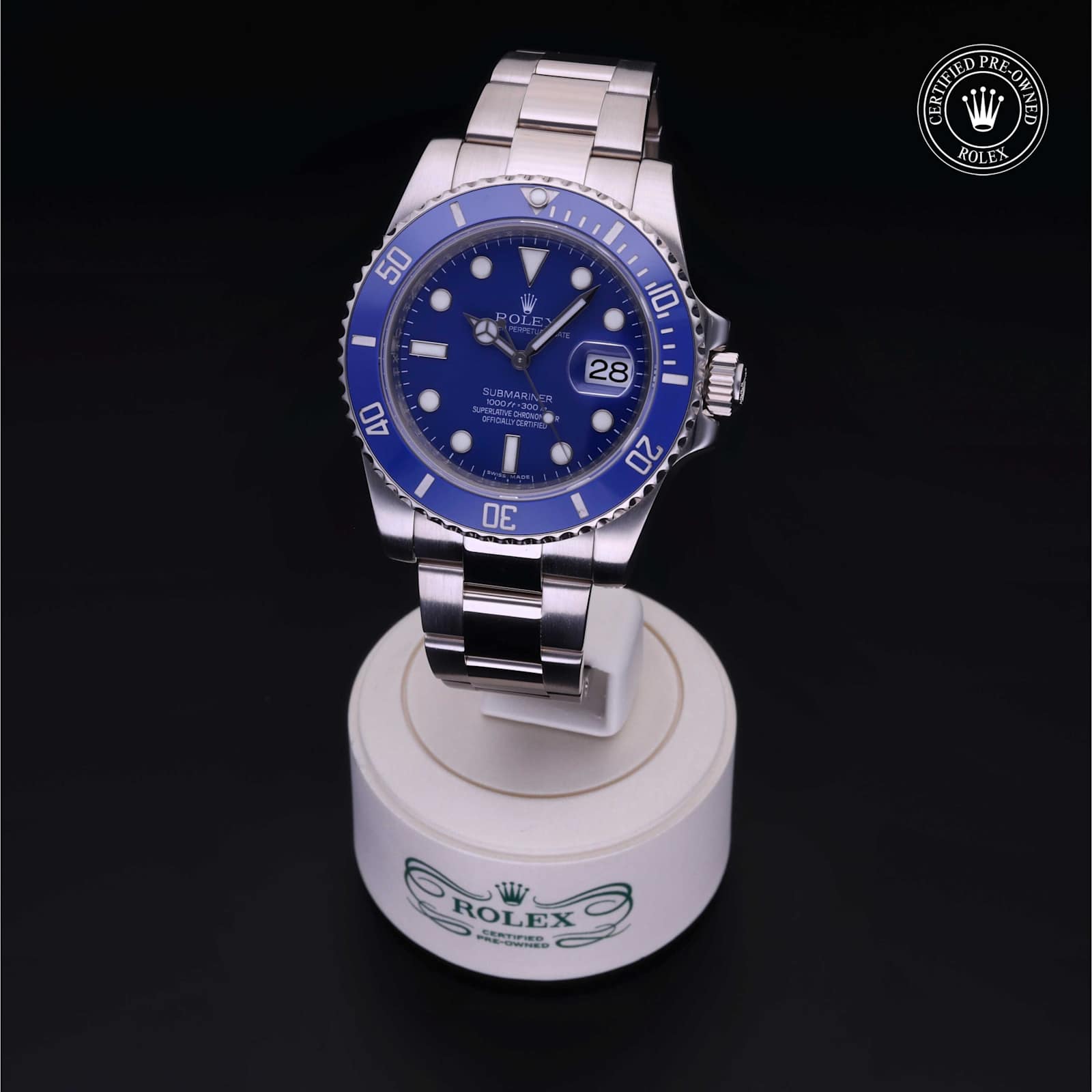 Submariner Date alternate view 4