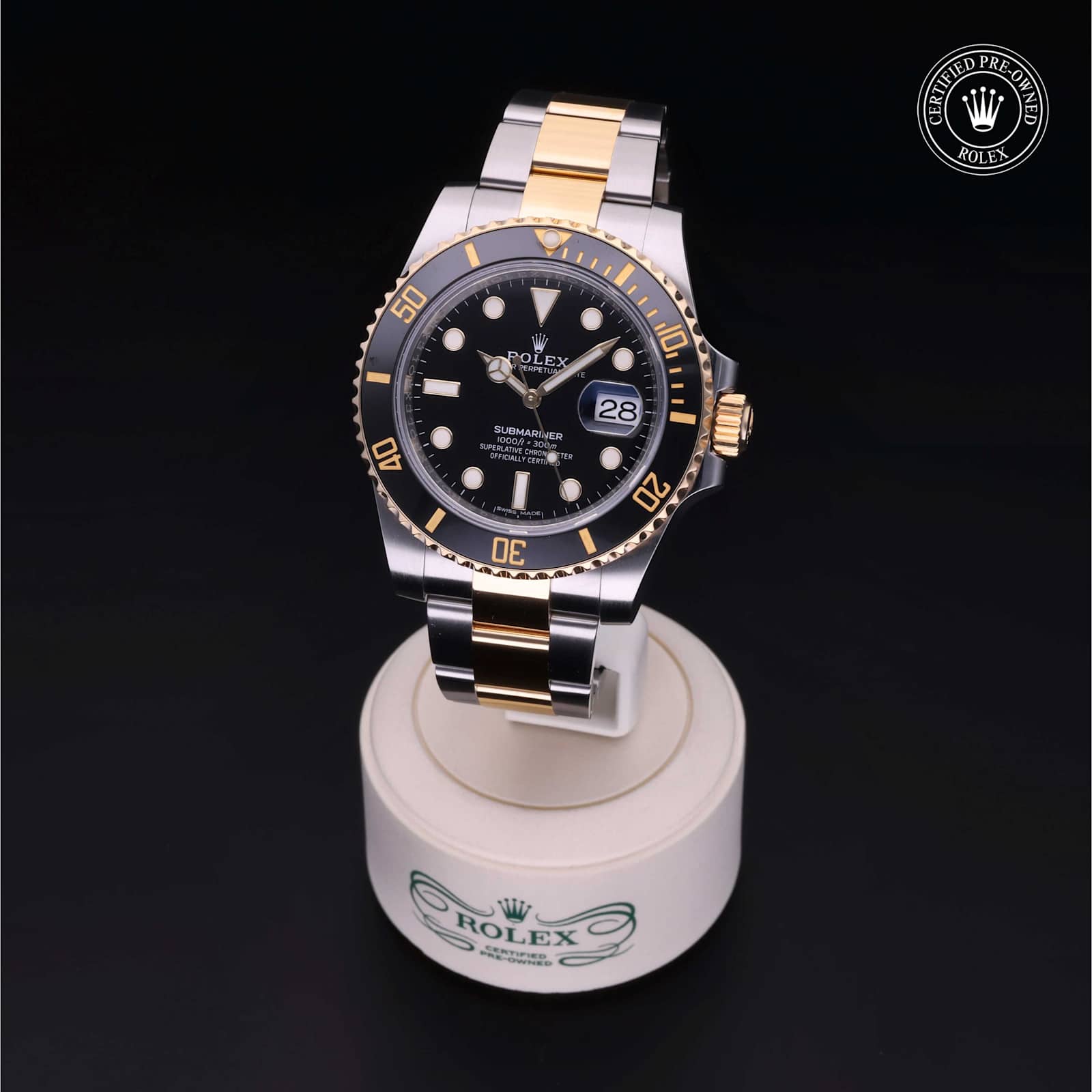 Submariner Date alternate view 4