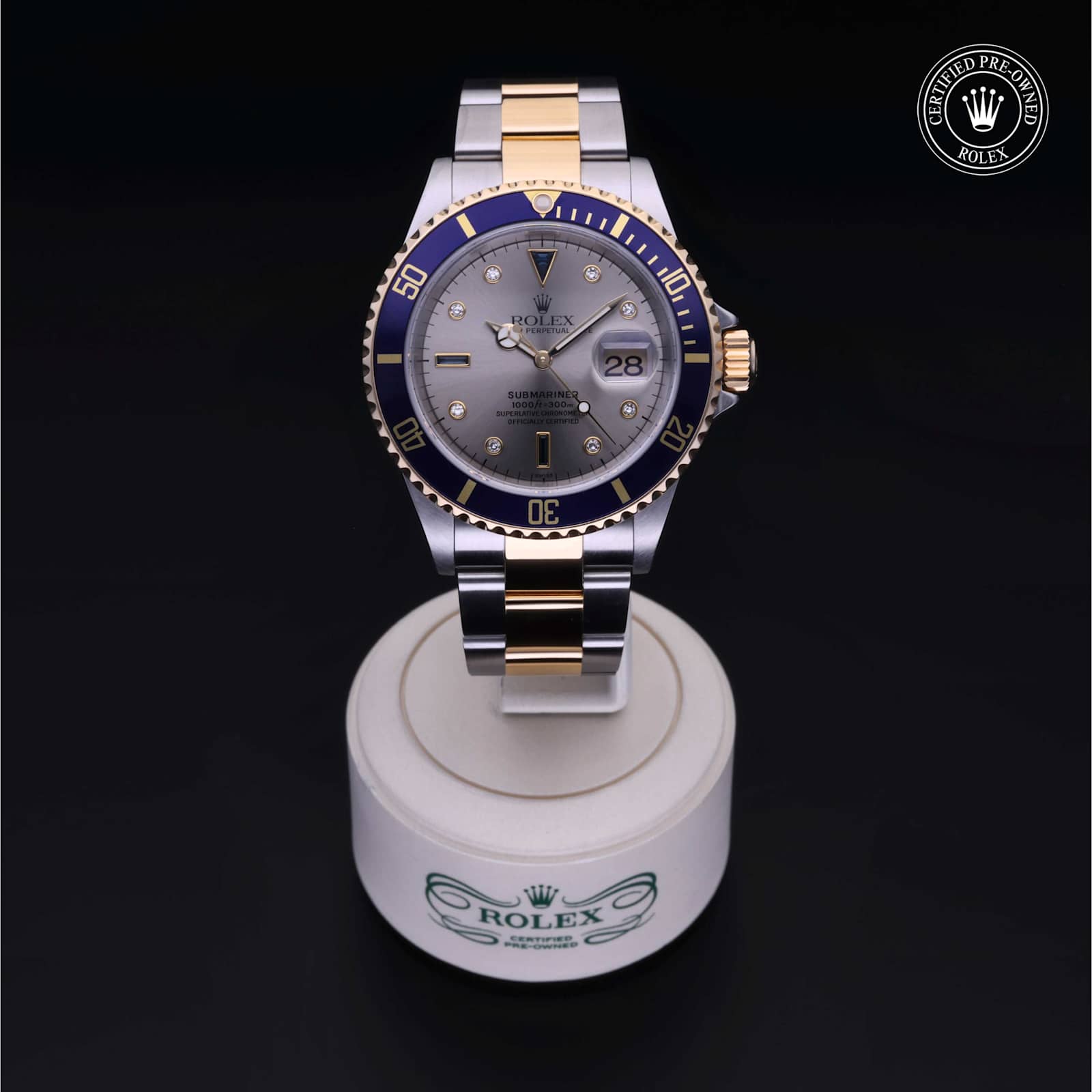 Submariner Date alternate view 3