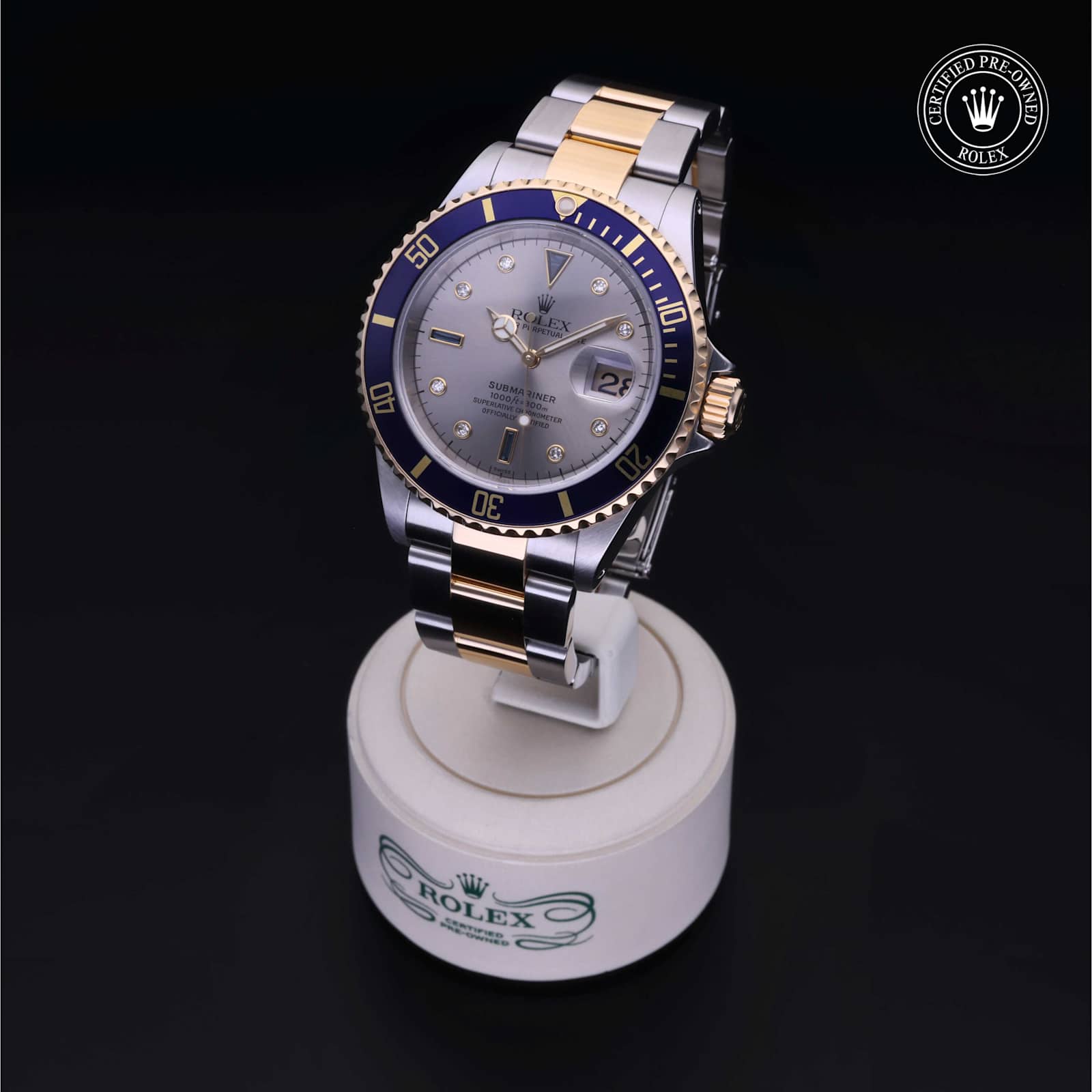 Submariner Date alternate view 5