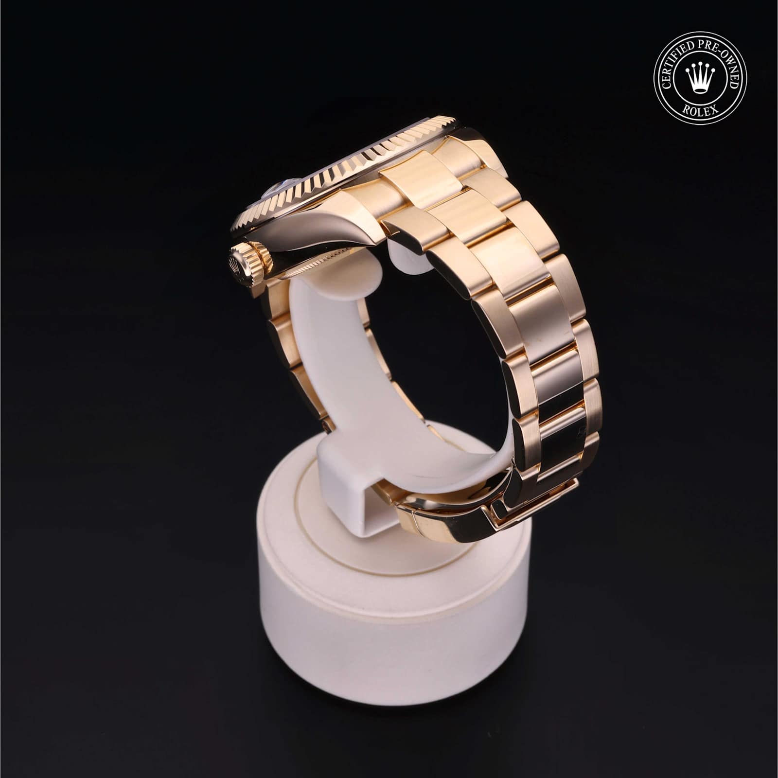 Rolex Sky-Dweller in Yellow Gold, 326938 - Bucherer