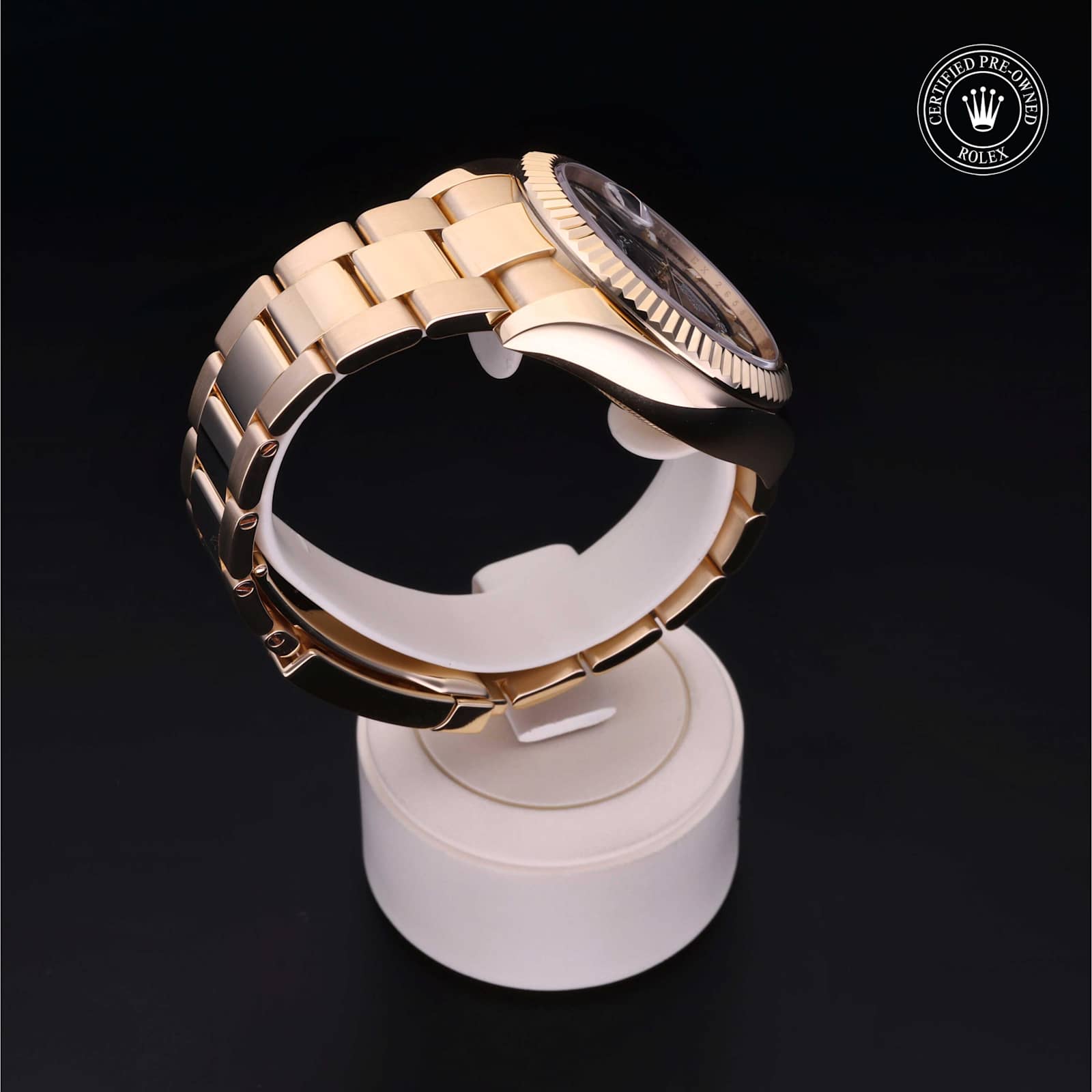 Rolex Sky-Dweller in Yellow Gold, 326938 - Bucherer