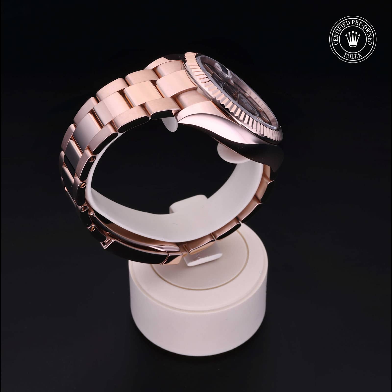 Rolex Sky-Dweller in Rose Gold, 326935 - Bucherer