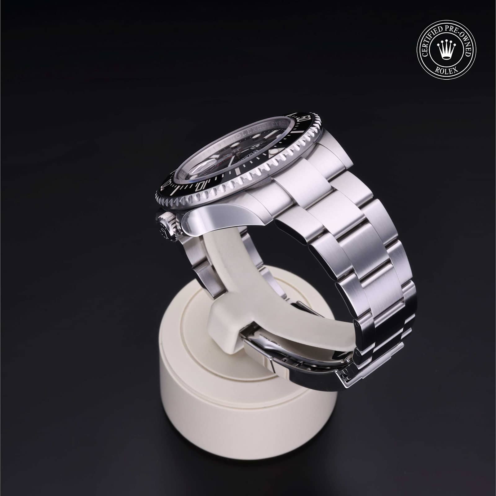 Rolex Sea-Dweller in Stainless steel, 126600 - Bucherer