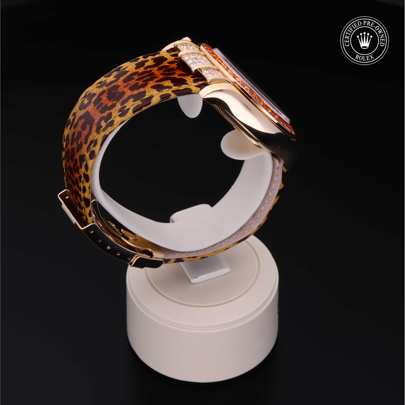 Rolex Cosmograph Daytona in Yellow Gold, 116598SACO - Bucherer