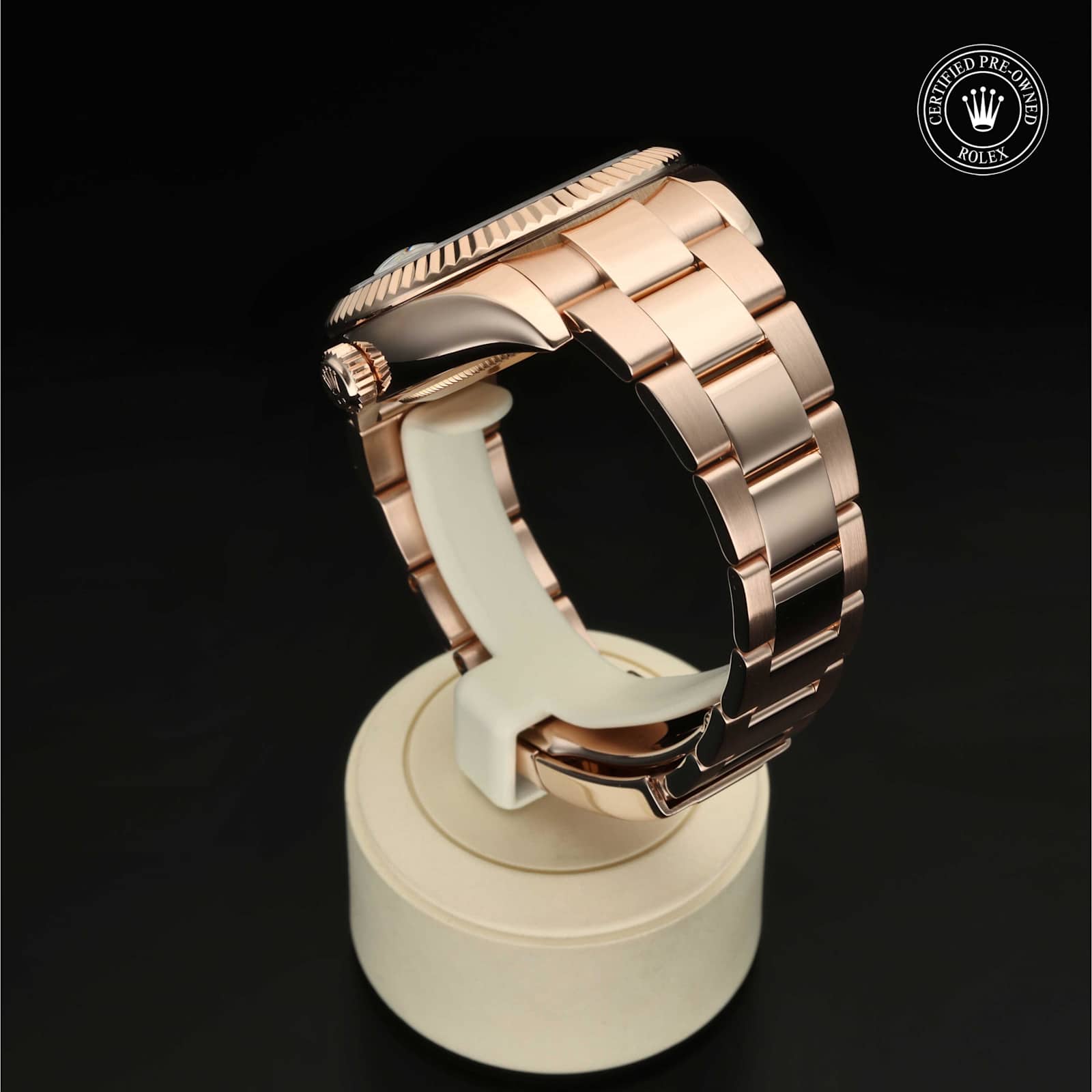 Rolex Sky-Dweller in Rose Gold, 326935 - Bucherer