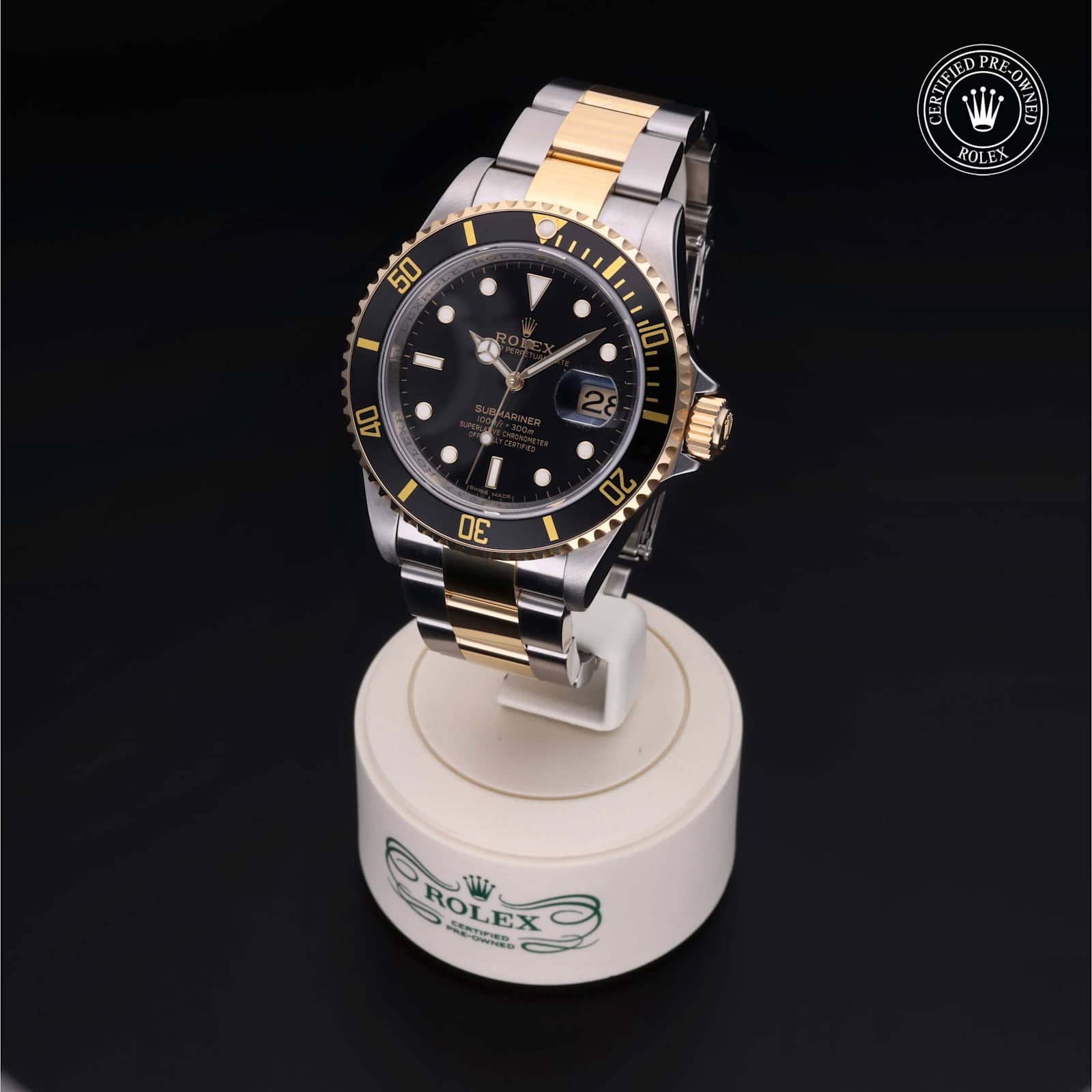Submariner Date alternate view 5