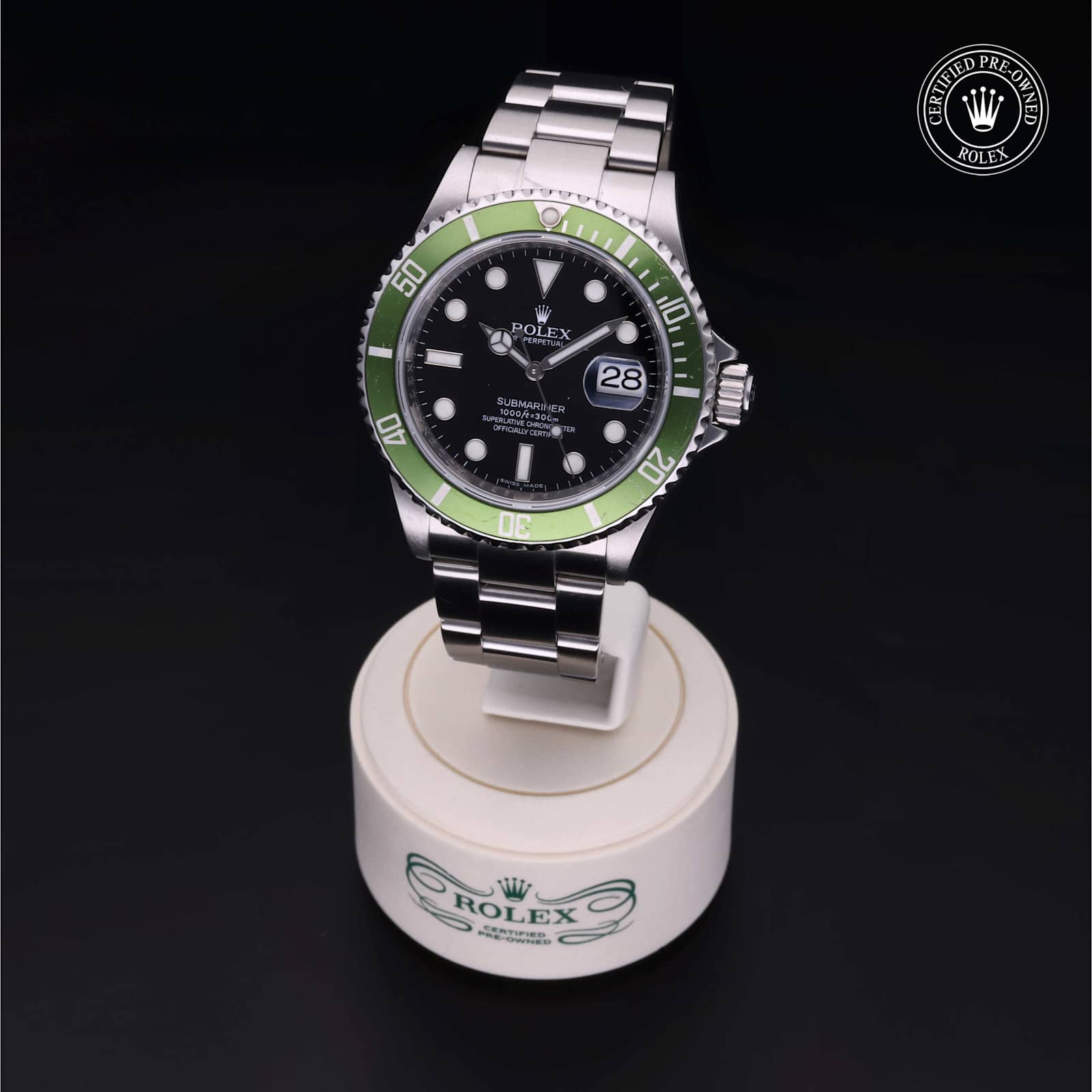 Submariner Date alternate view 4