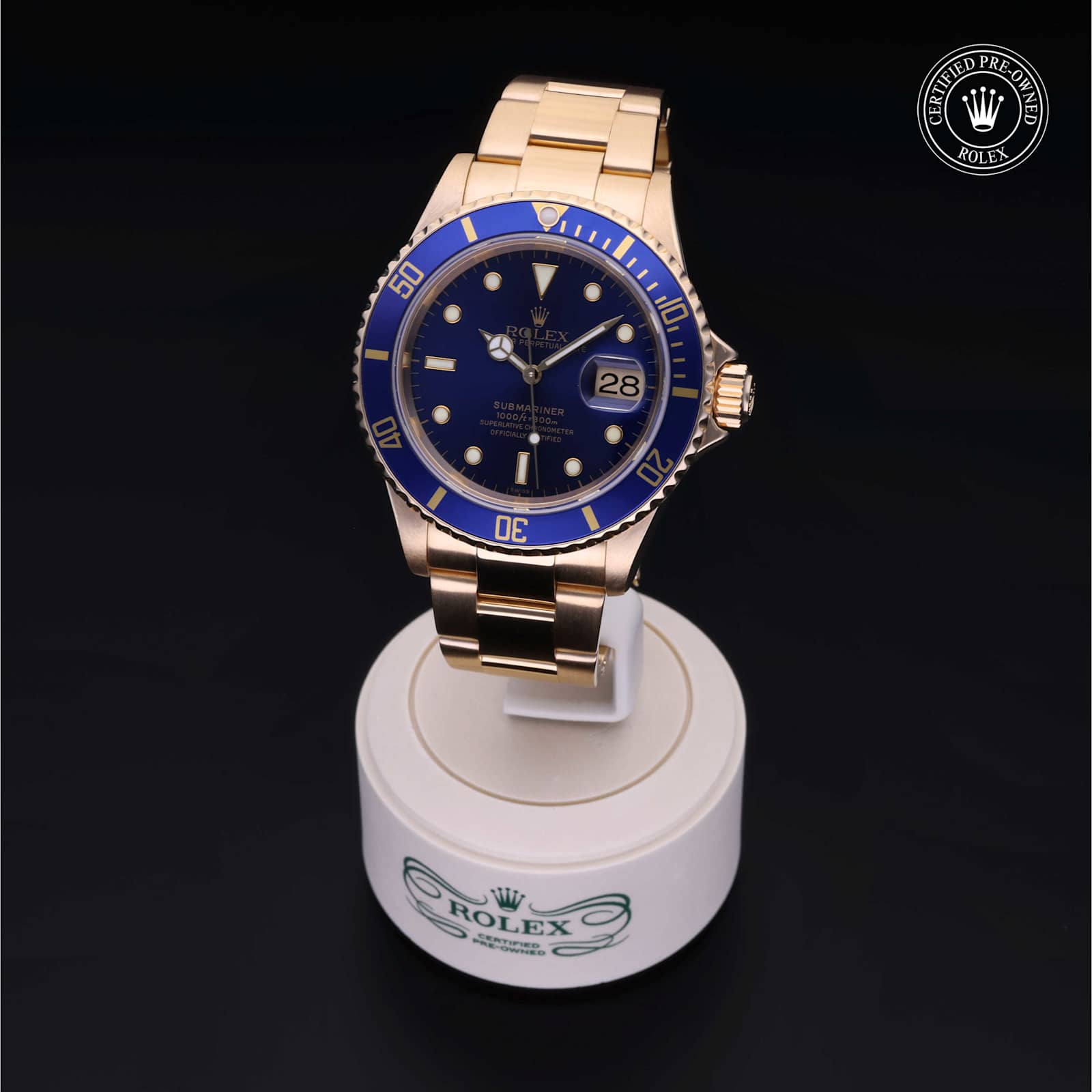 Submariner Date alternate view 4