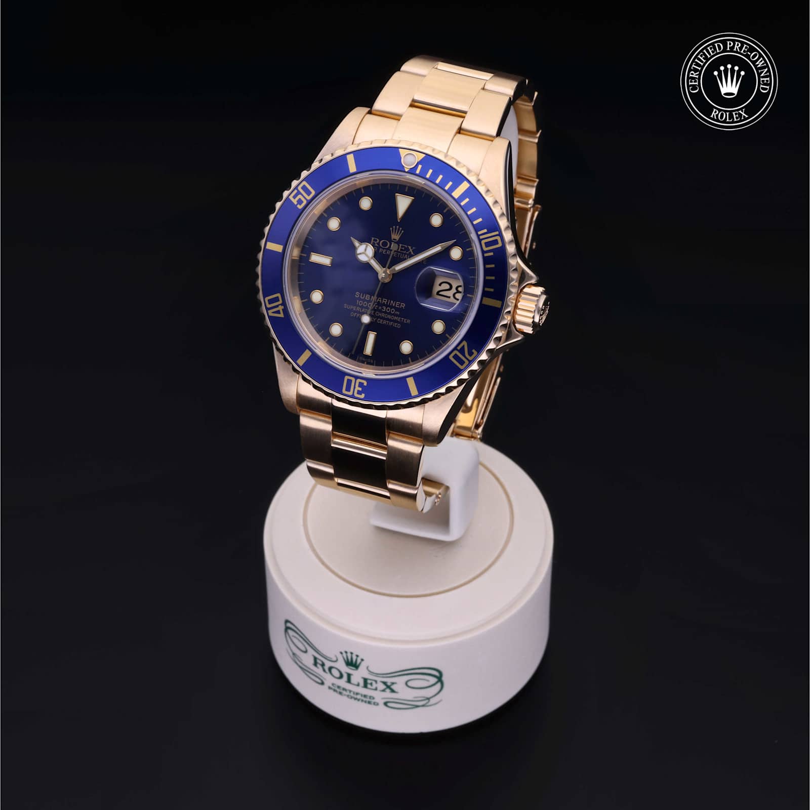 Submariner Date alternate view 5