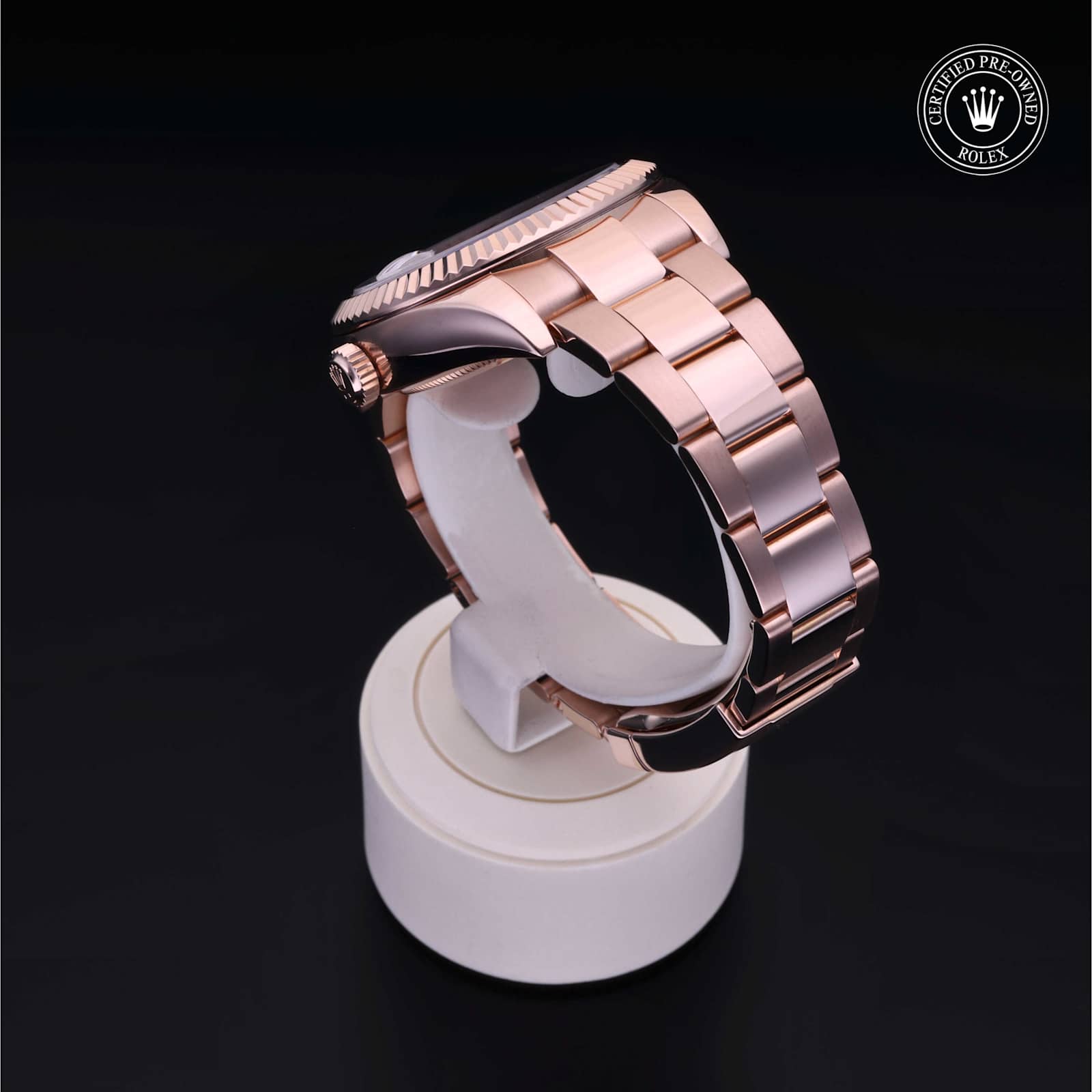 Rolex Sky-Dweller in Rose Gold, 326935 - Bucherer