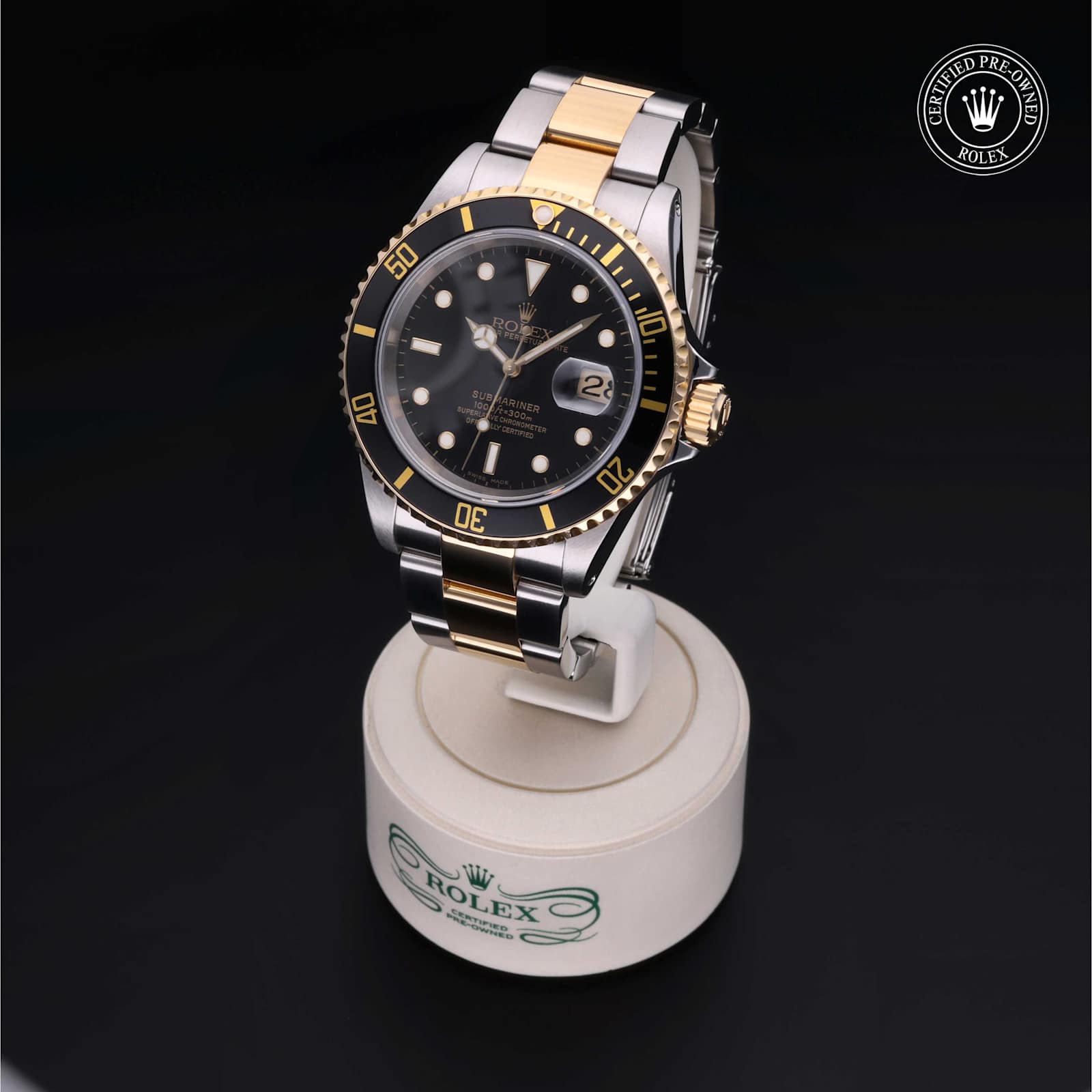Submariner Date alternate view 5