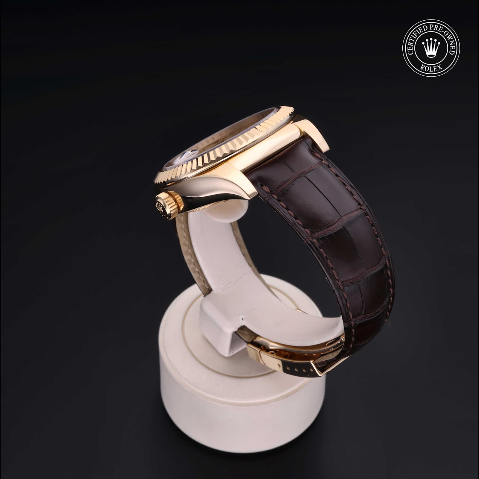 Rolex Sky-Dweller in Yellow Gold, 326138 - Bucherer