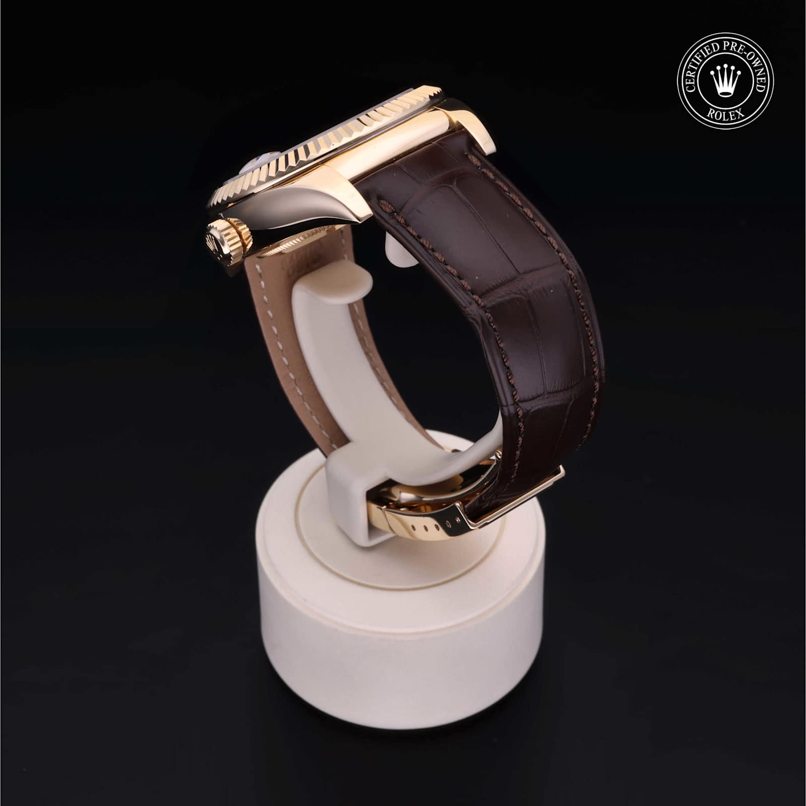 Rolex Sky-Dweller in Yellow Gold, 326138 - Bucherer