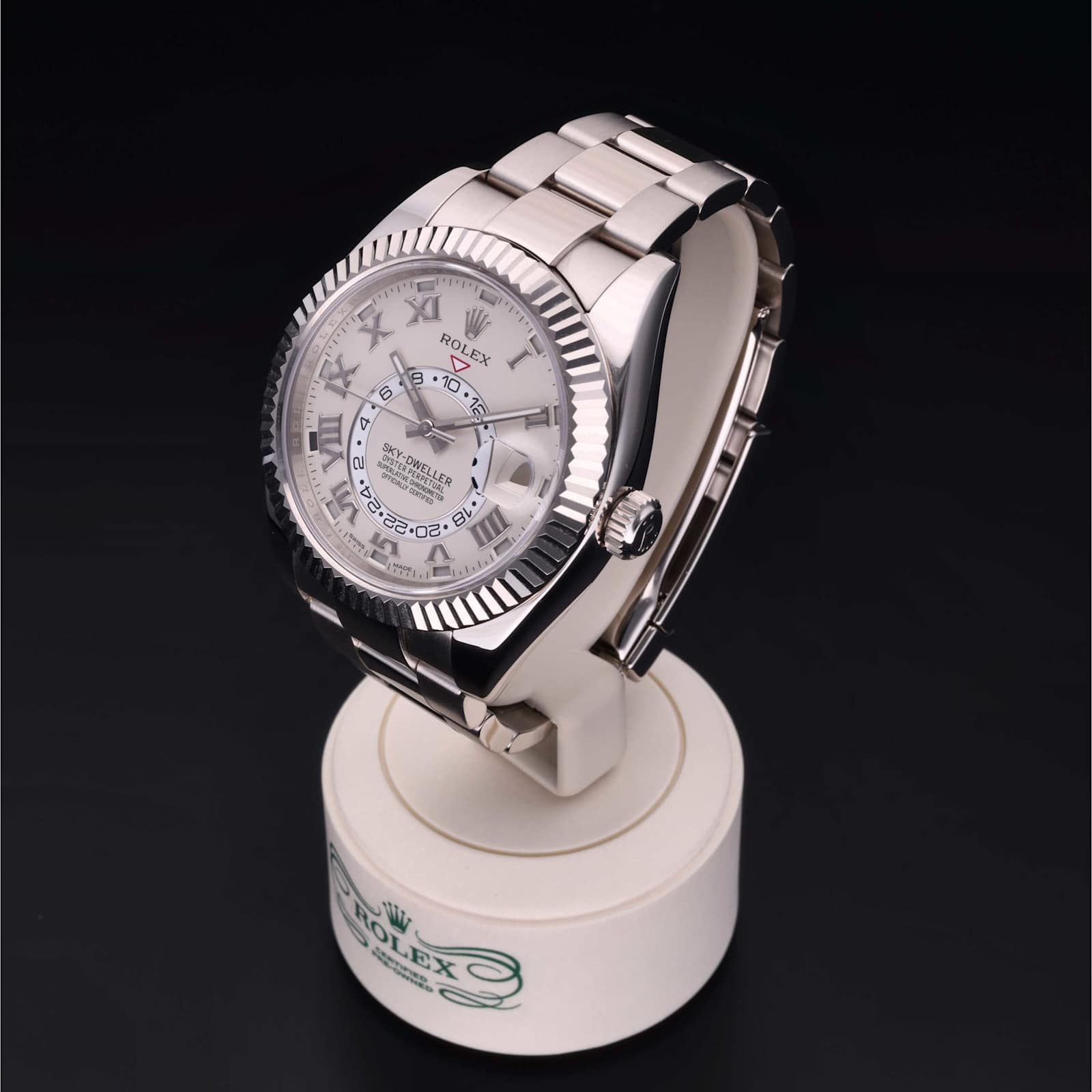 Rolex Sky-Dweller in White Gold, 326939 - Bucherer