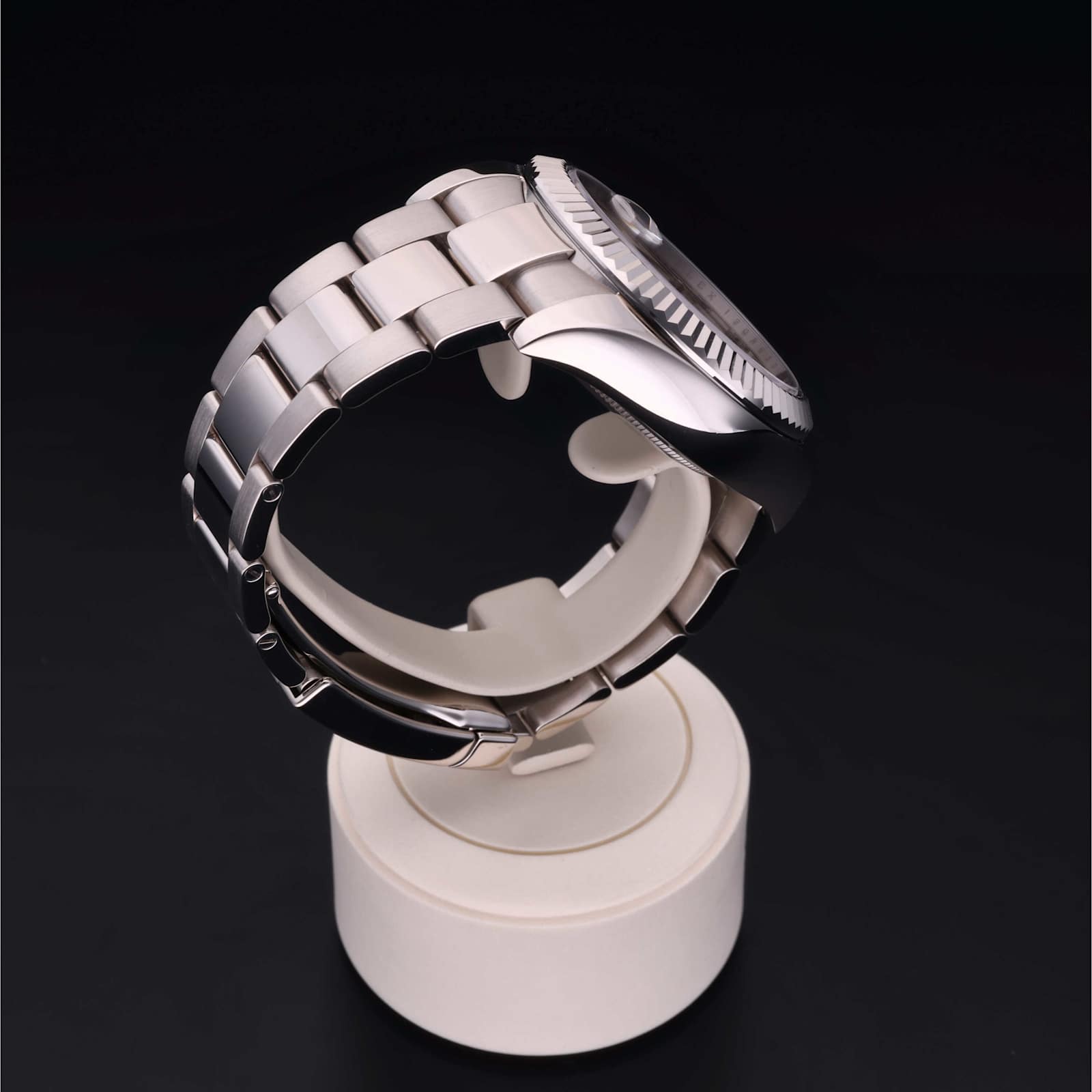 Rolex Sky-Dweller in White Gold, 326939 - Bucherer