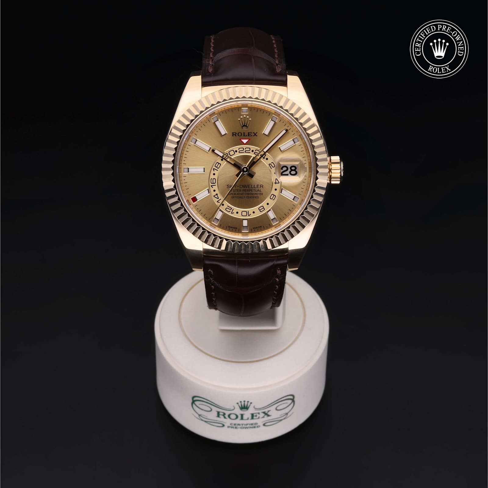 Rolex Sky-Dweller in Yellow Gold, 326138 - Bucherer