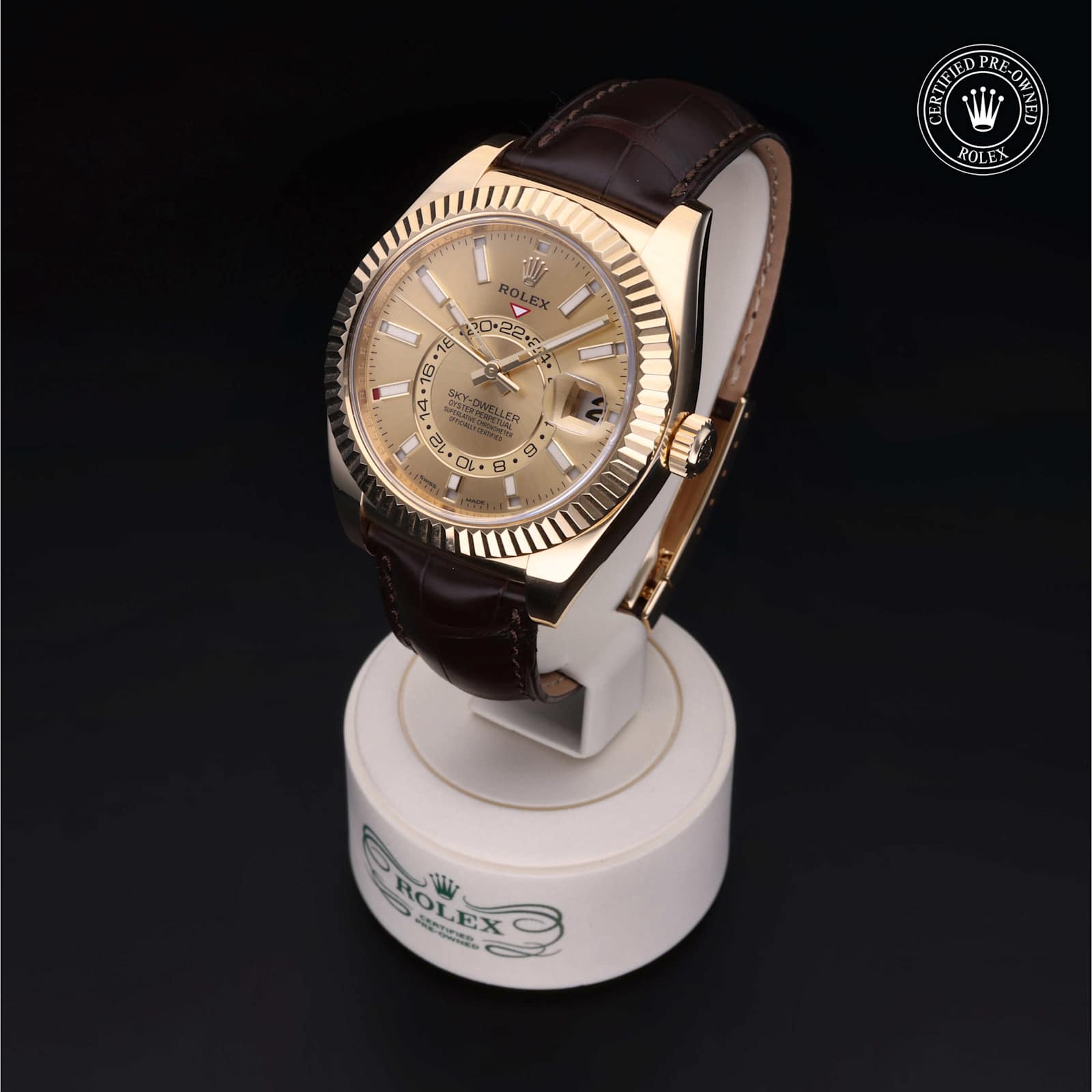 Rolex Sky-Dweller in Yellow Gold, 326138 - Bucherer