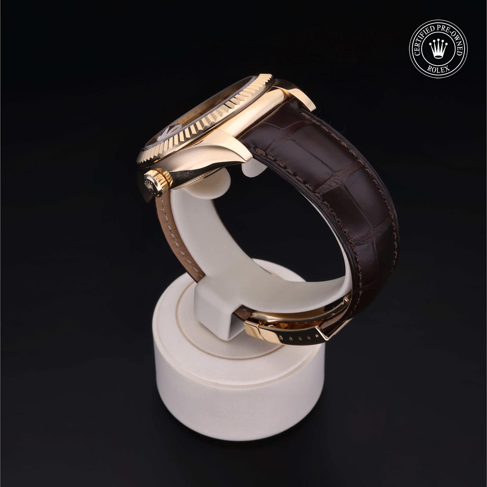 Rolex Sky-Dweller in Yellow Gold, 326138 - Bucherer
