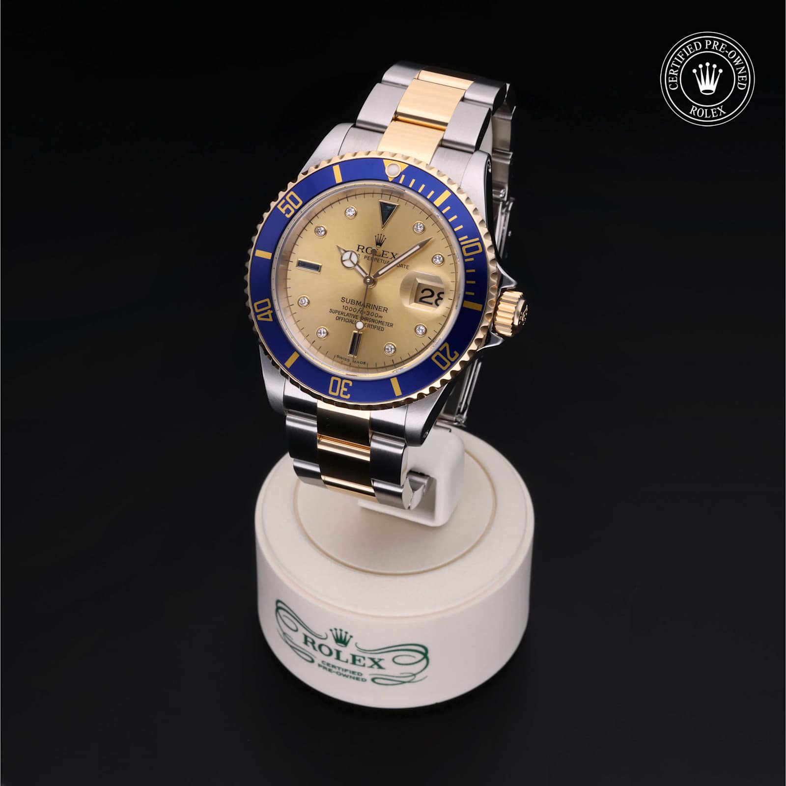 Submariner Date alternate view 5