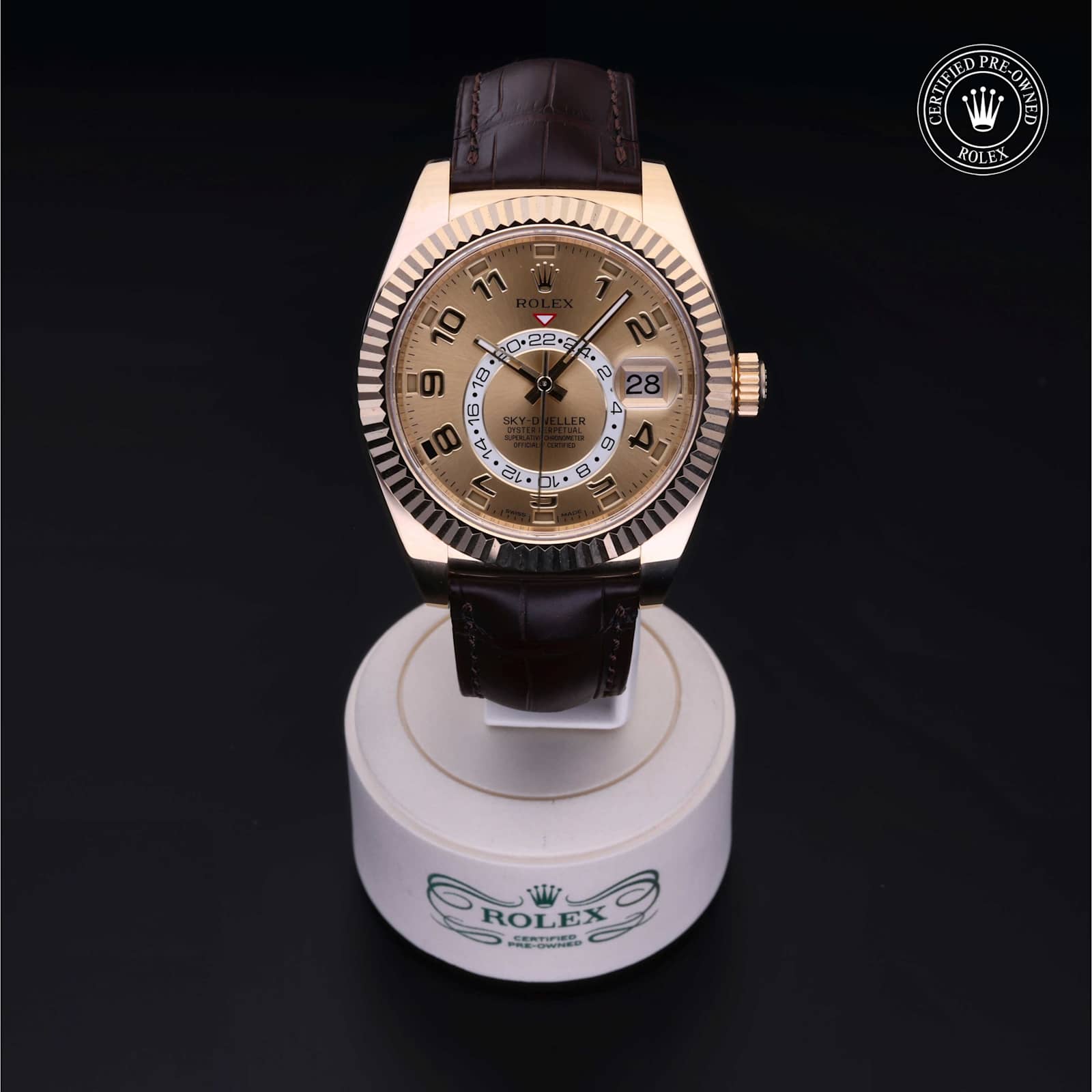 Rolex Sky-Dweller in Yellow Gold, 326138 - Bucherer