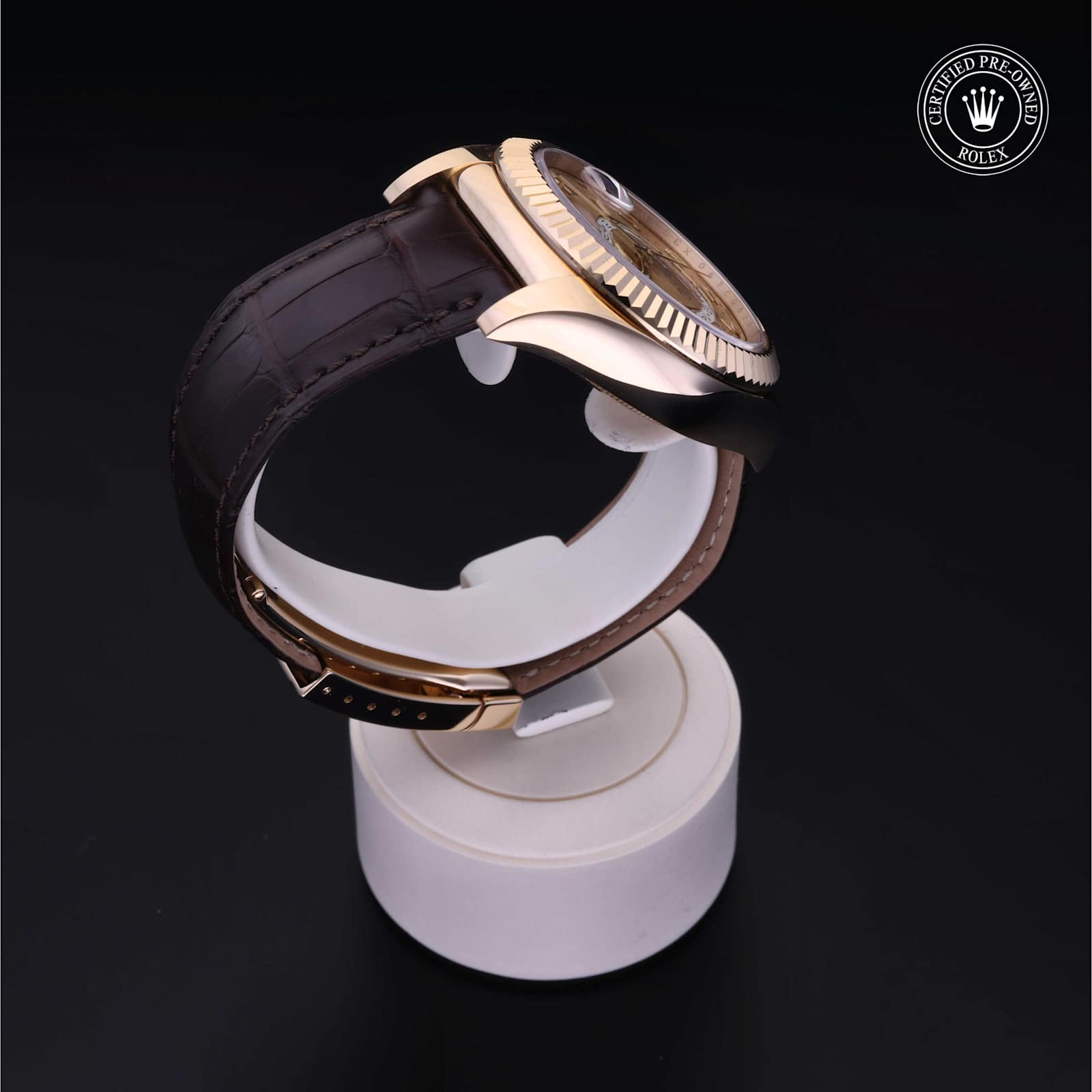 Rolex Sky-Dweller in Yellow Gold, 326138 - Bucherer