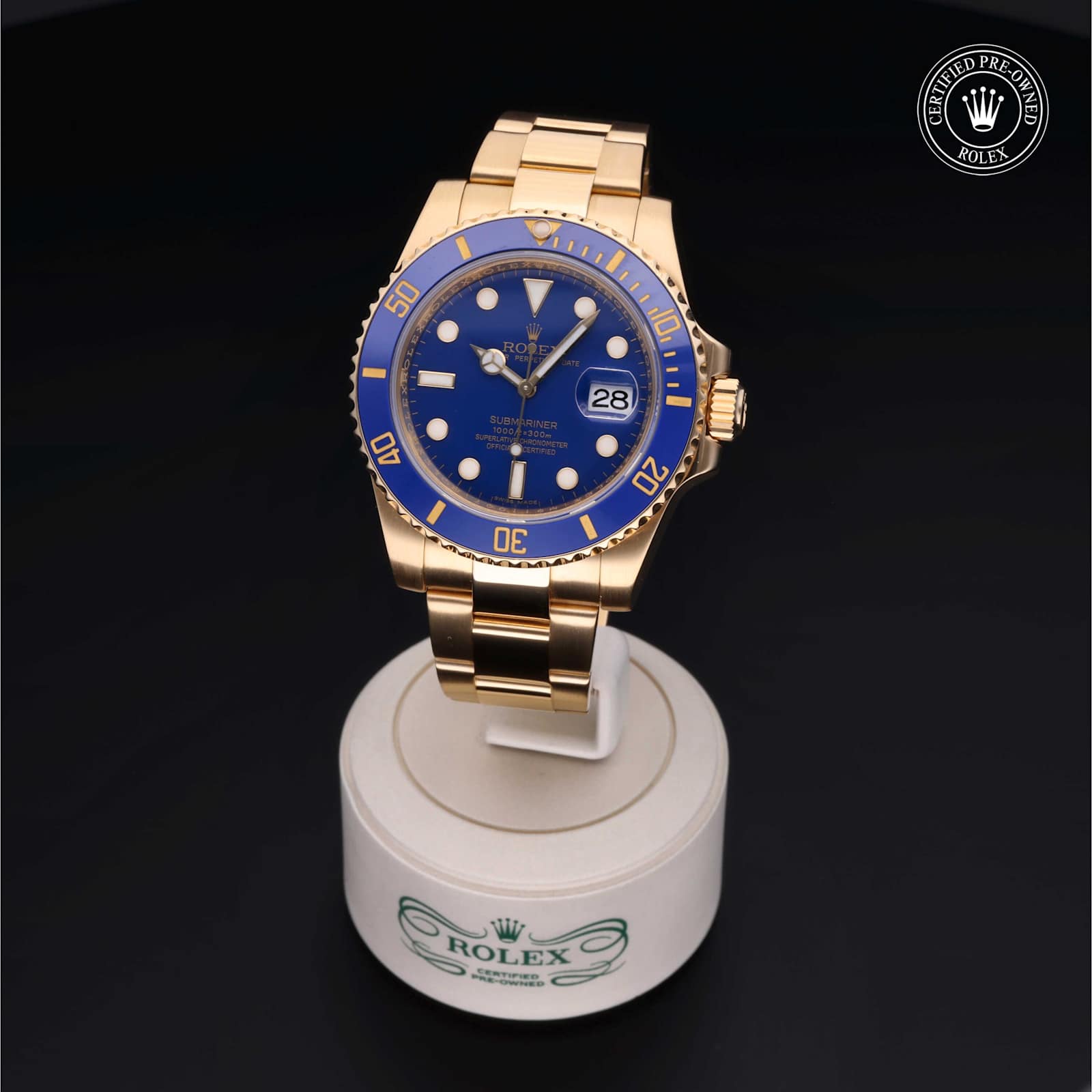 Submariner Date alternate view 4