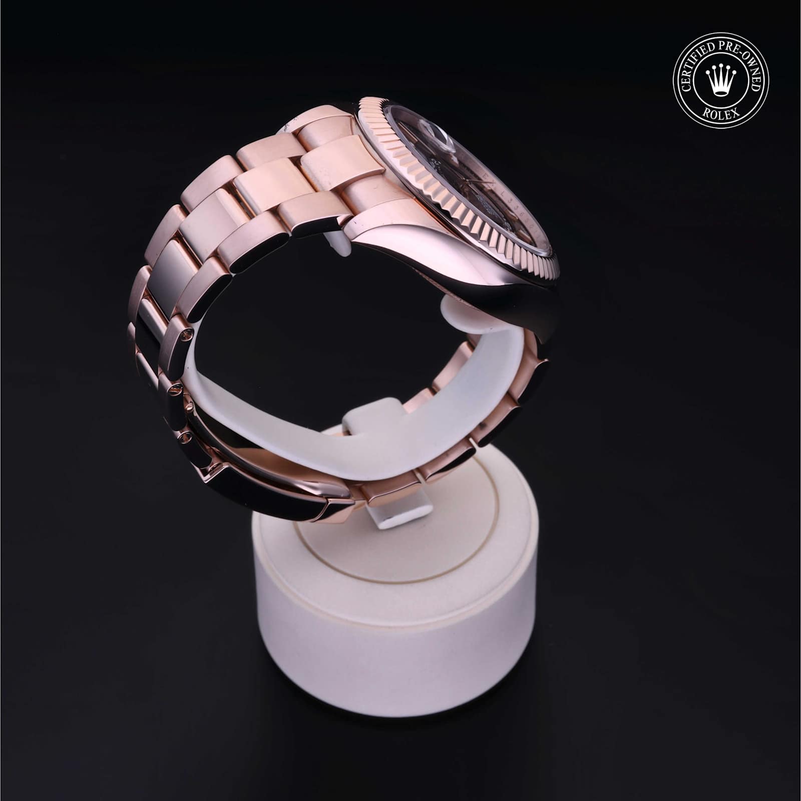 Rolex Sky-Dweller in Rose Gold, 326935 - Bucherer