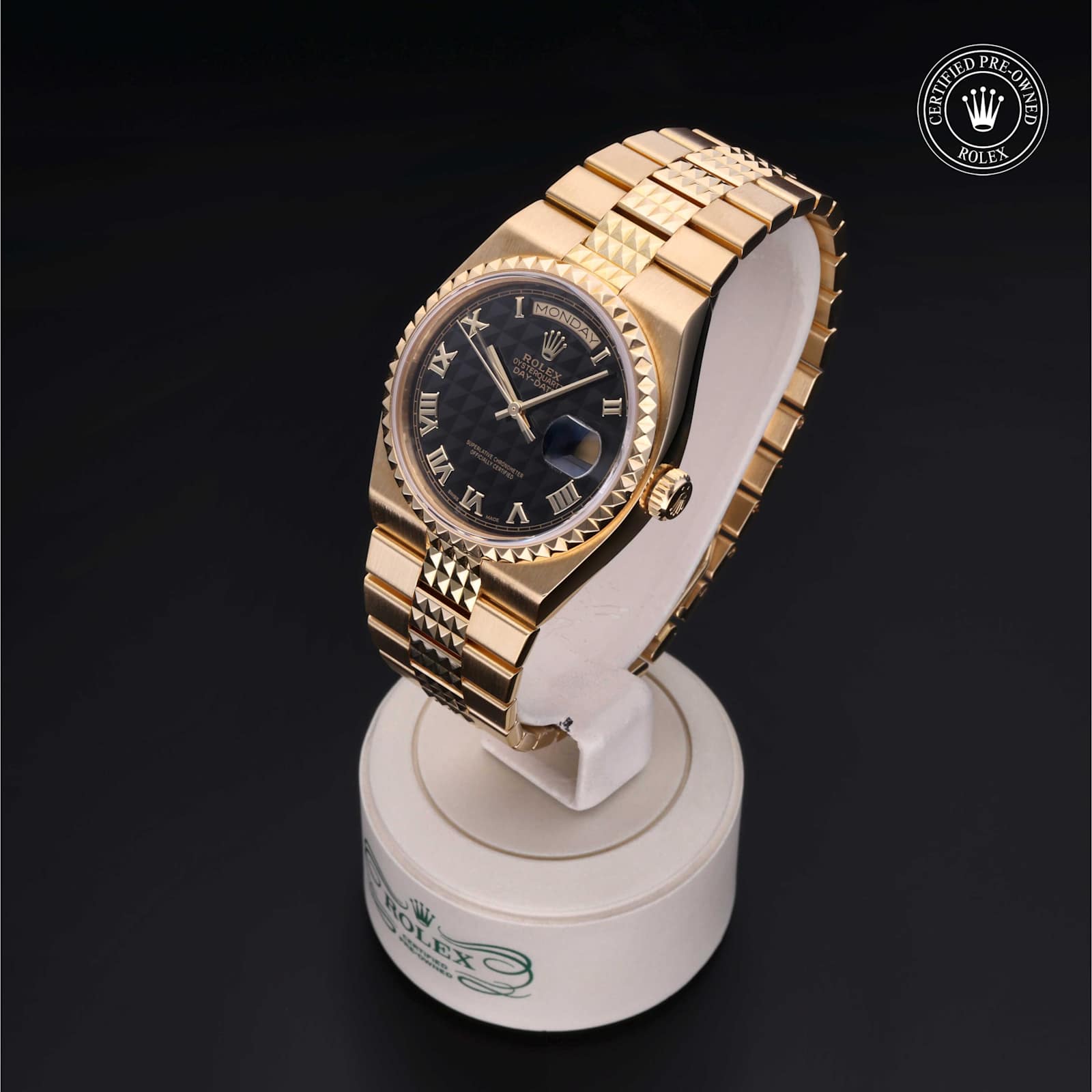 Rolex Oysterquartz in Yellow Gold, 19028 - Bucherer