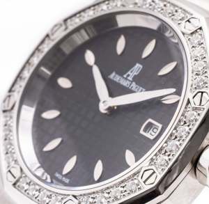 Audemars Piguet Royal Oak in Stainless steel, 67621ST.ZZ.D002CR.01 - Bucherer