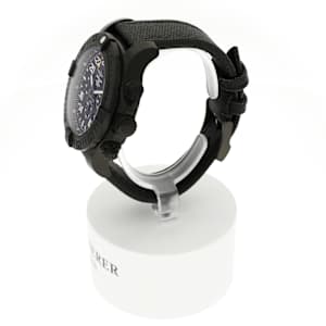 Breitling Avenger in Carbon, XB1210 - Bucherer