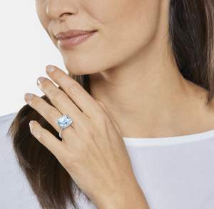 Bucherer Fine Jewellery Peekaboo in ,  - Bucherer