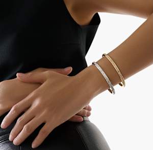 Possession 
, , hi-res