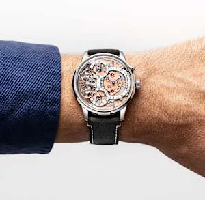 Mirrored Force Resonance Zeitgeist Steel
, 